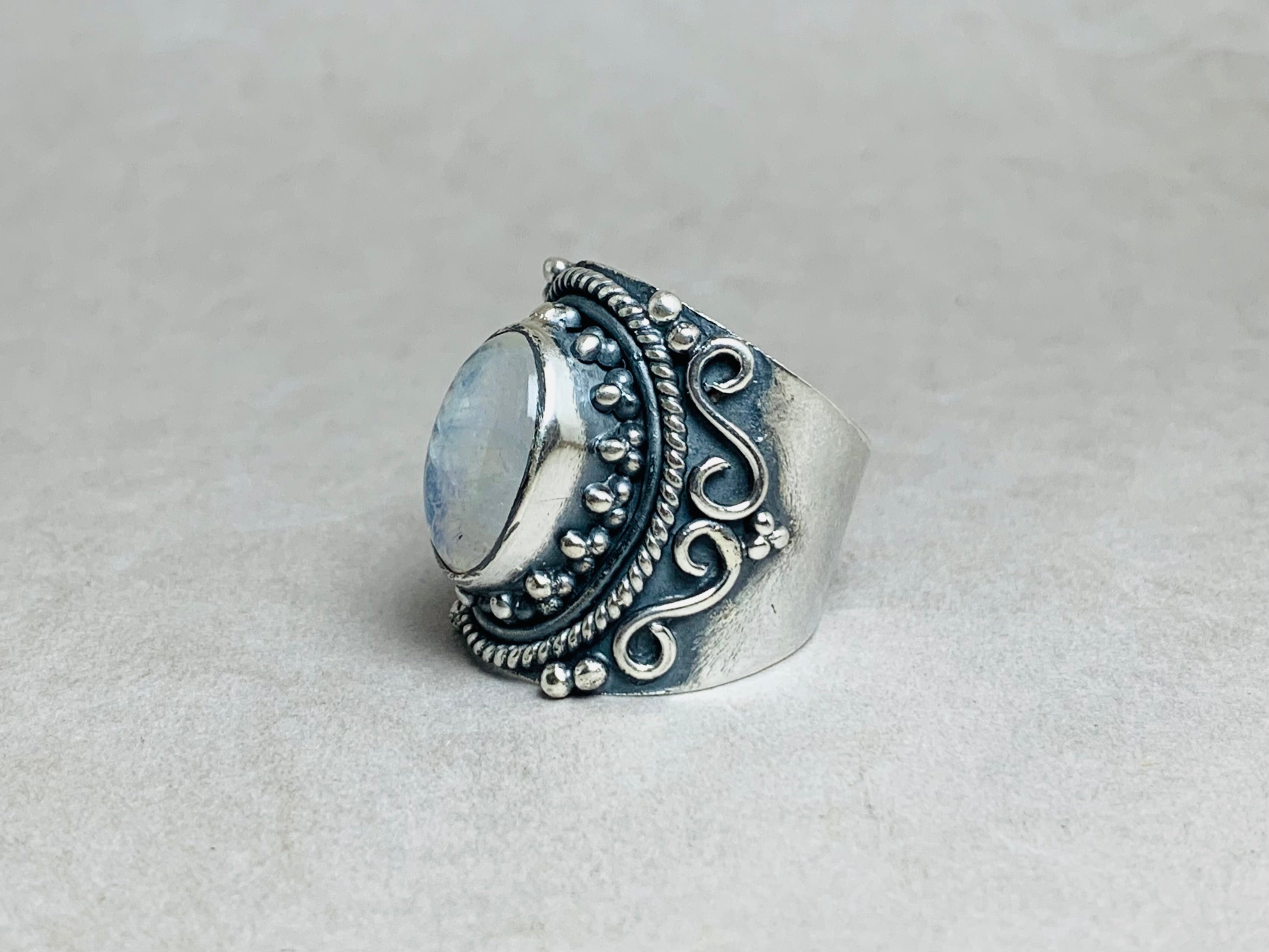 Mondstein Boho Ring 925 Sterlingsilber Ring Statement Ring Regenbogen Mondstein Juni Geburtsstein Geschenk für Sie