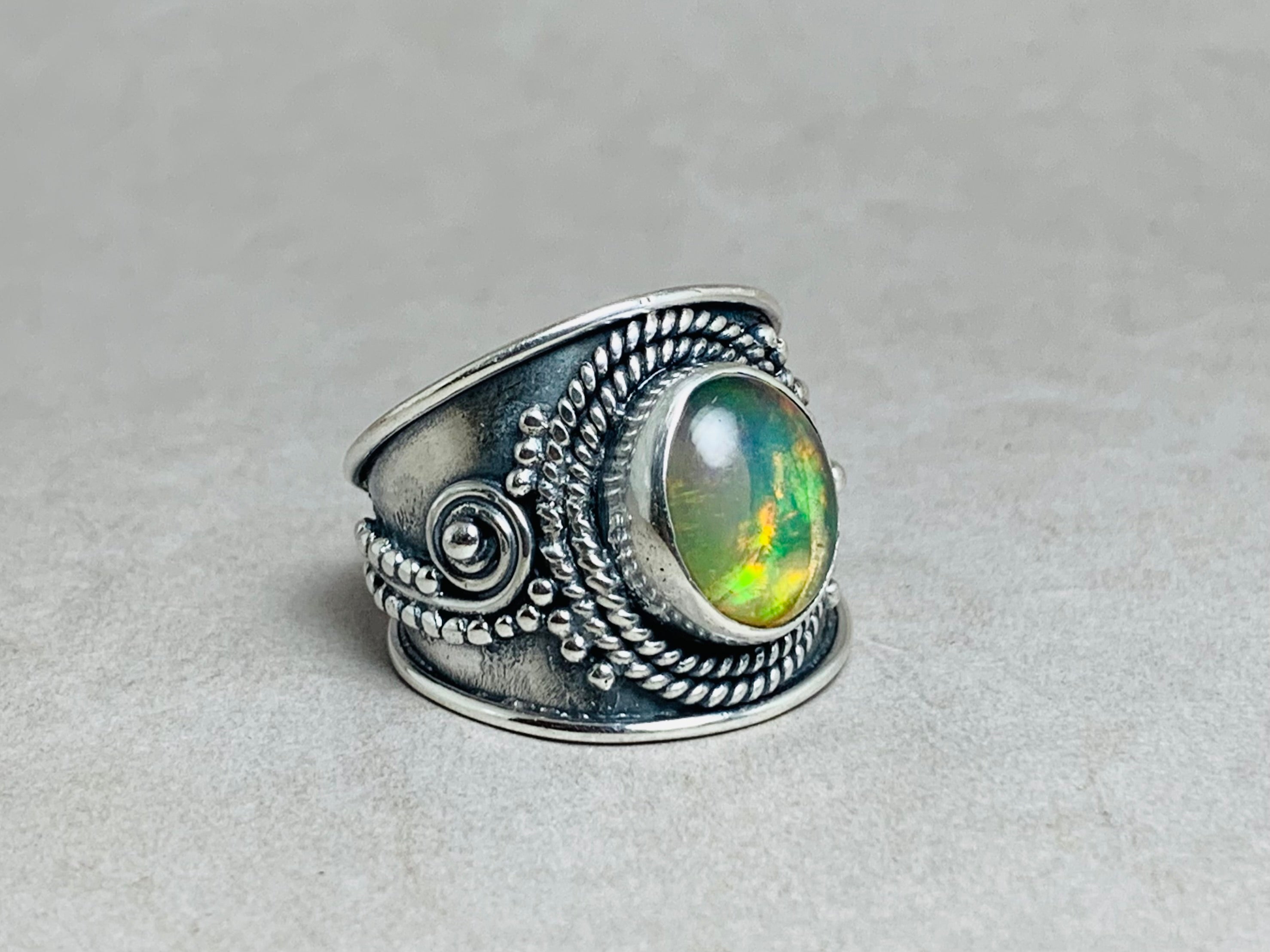 Natürlicher Opalring 925 Silber Ring Handgemachter Opal Edelstein Statement Ring Boho Opal Ring AAA+ Opal Qualität