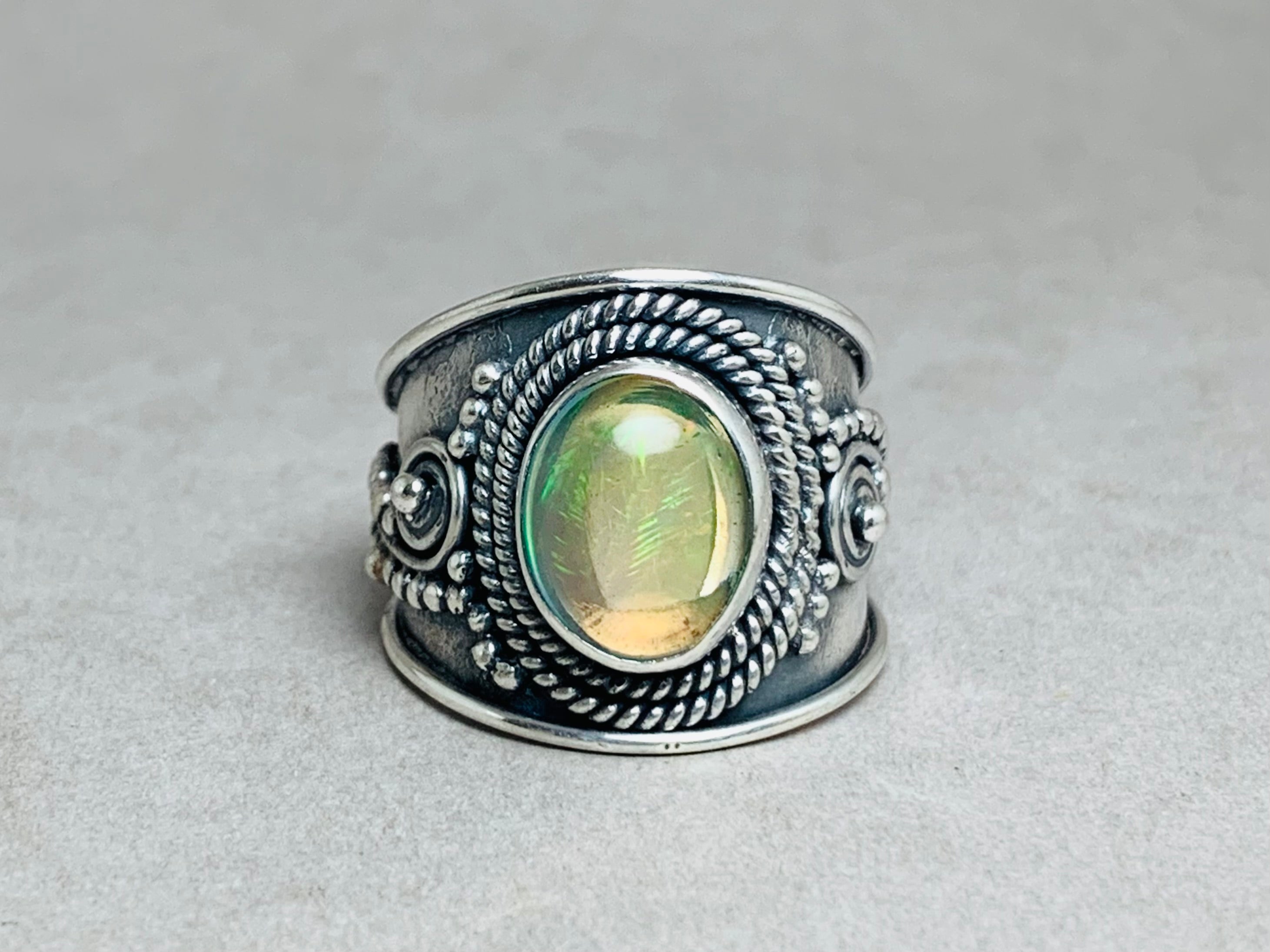 Natürlicher Opalring 925 Silber Ring Handgemachter Opal Edelstein Statement Ring Boho Opal Ring AAA+ Opal Qualität