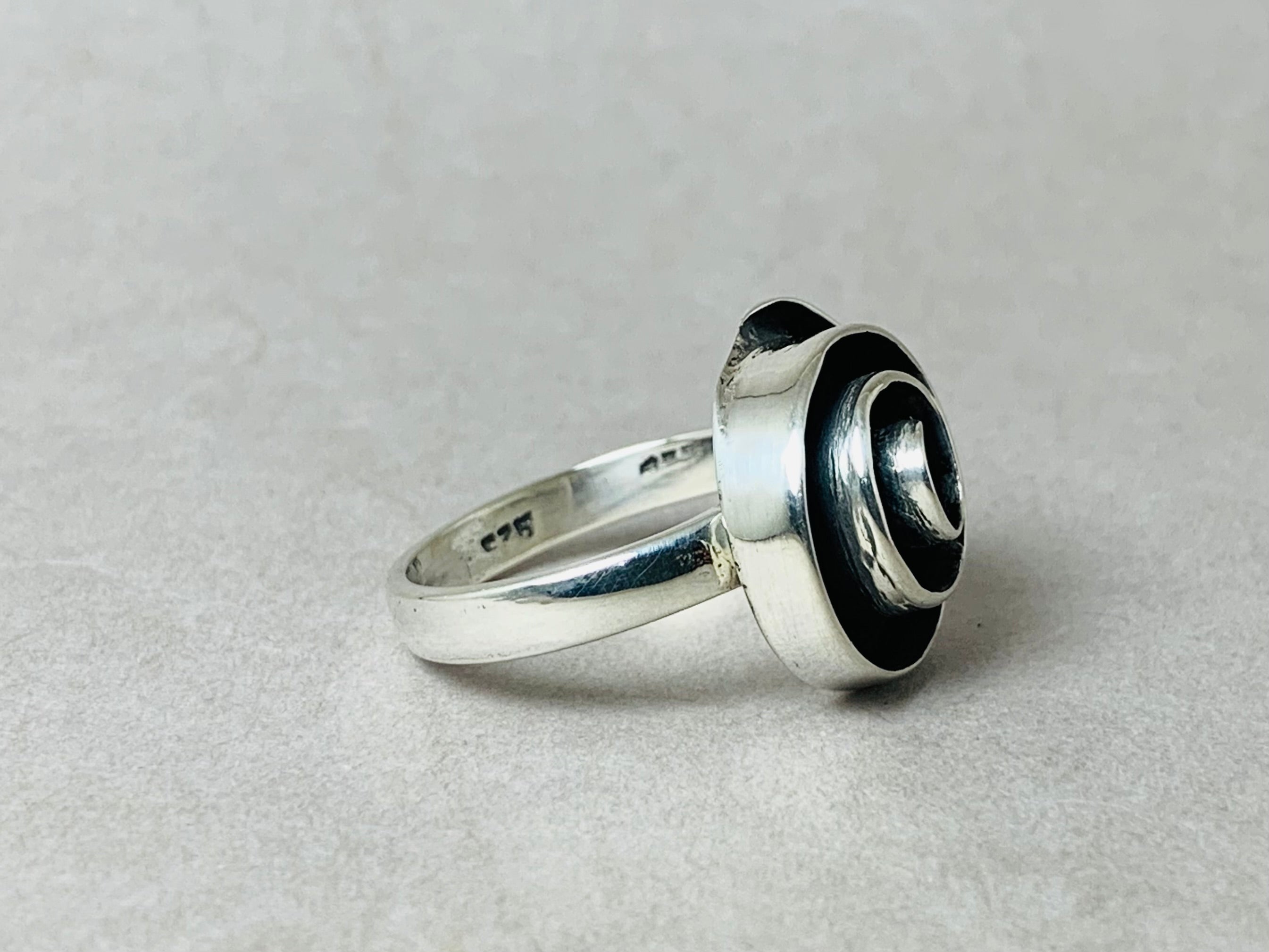 Silberspiralring 925er Sterling Silber Handgemachter Unikat Ring Statement Ring Alltagsring Geschenk für Sie Brautjungfern Geschenk