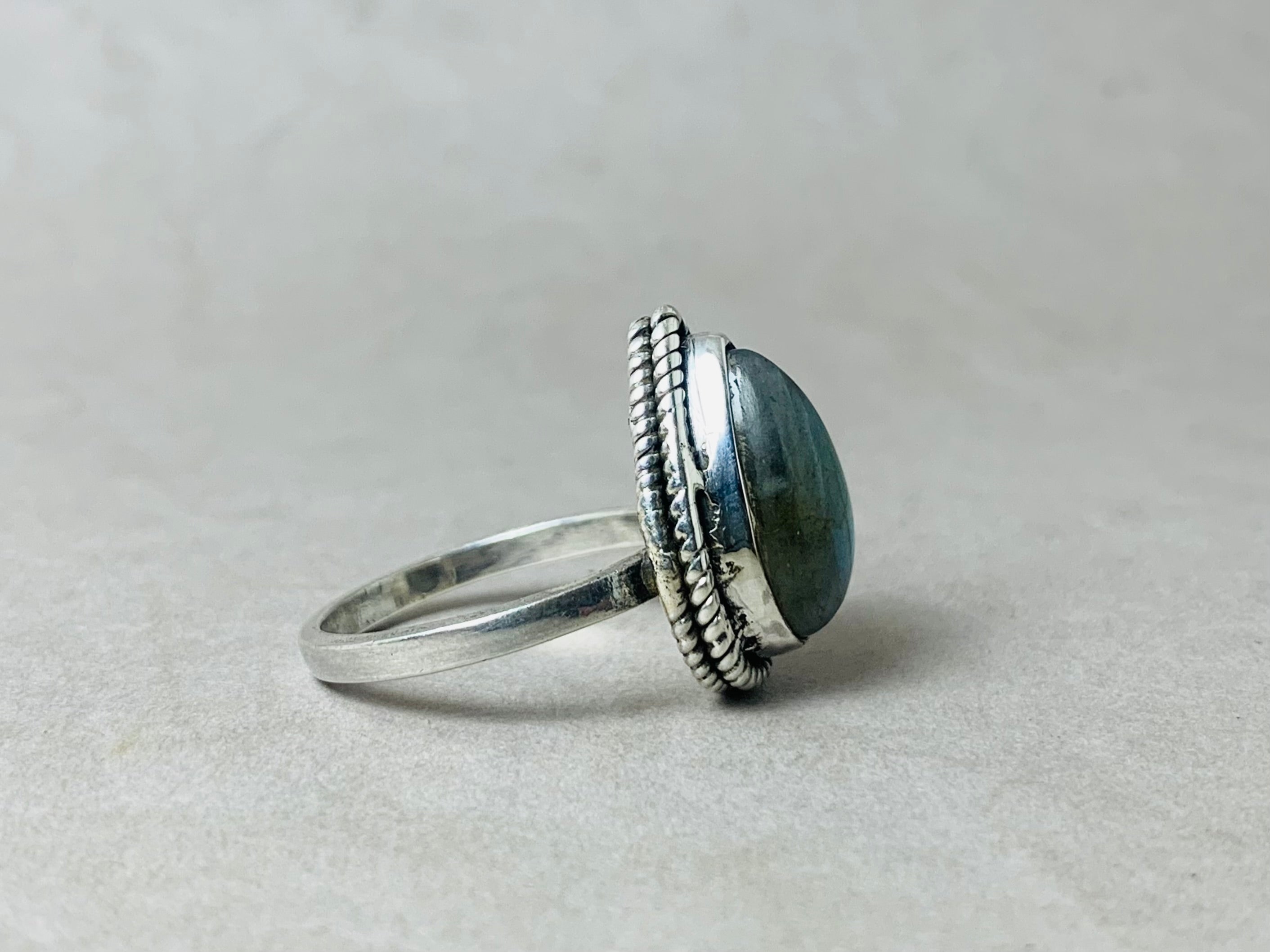 Labradorit Ring 925 Sterling Silber Ring Blauer Feuer Birnen-Edelstein Ring Handgemachter Ring Geschenk für Sie