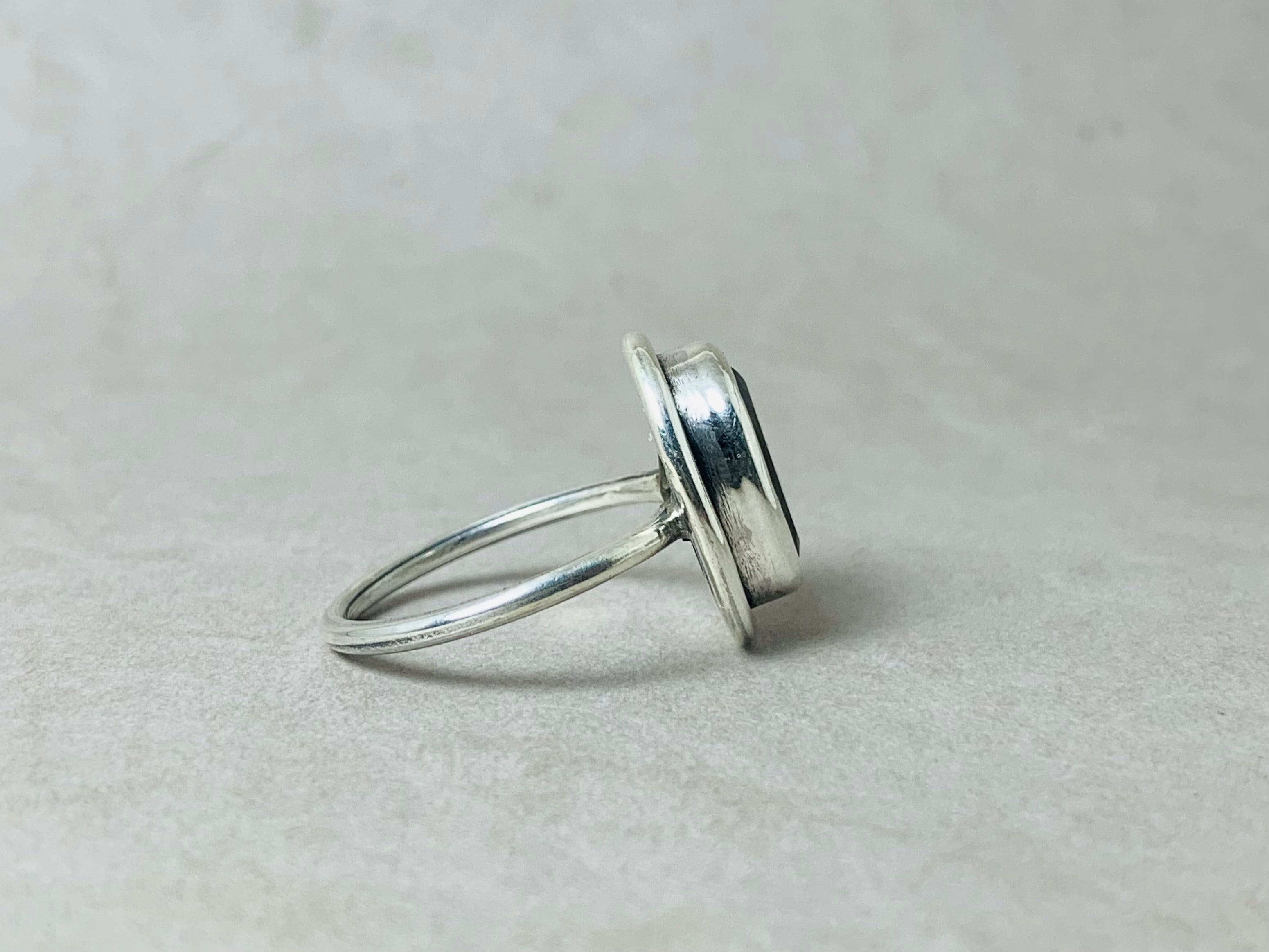 Gefacetteerde Labradoriet Blauwe Edelsteen Ring 925 Zilveren Ring Natuurlijke Handgemaakte Ring Ovale Labradoriet Eenvoudige Ring