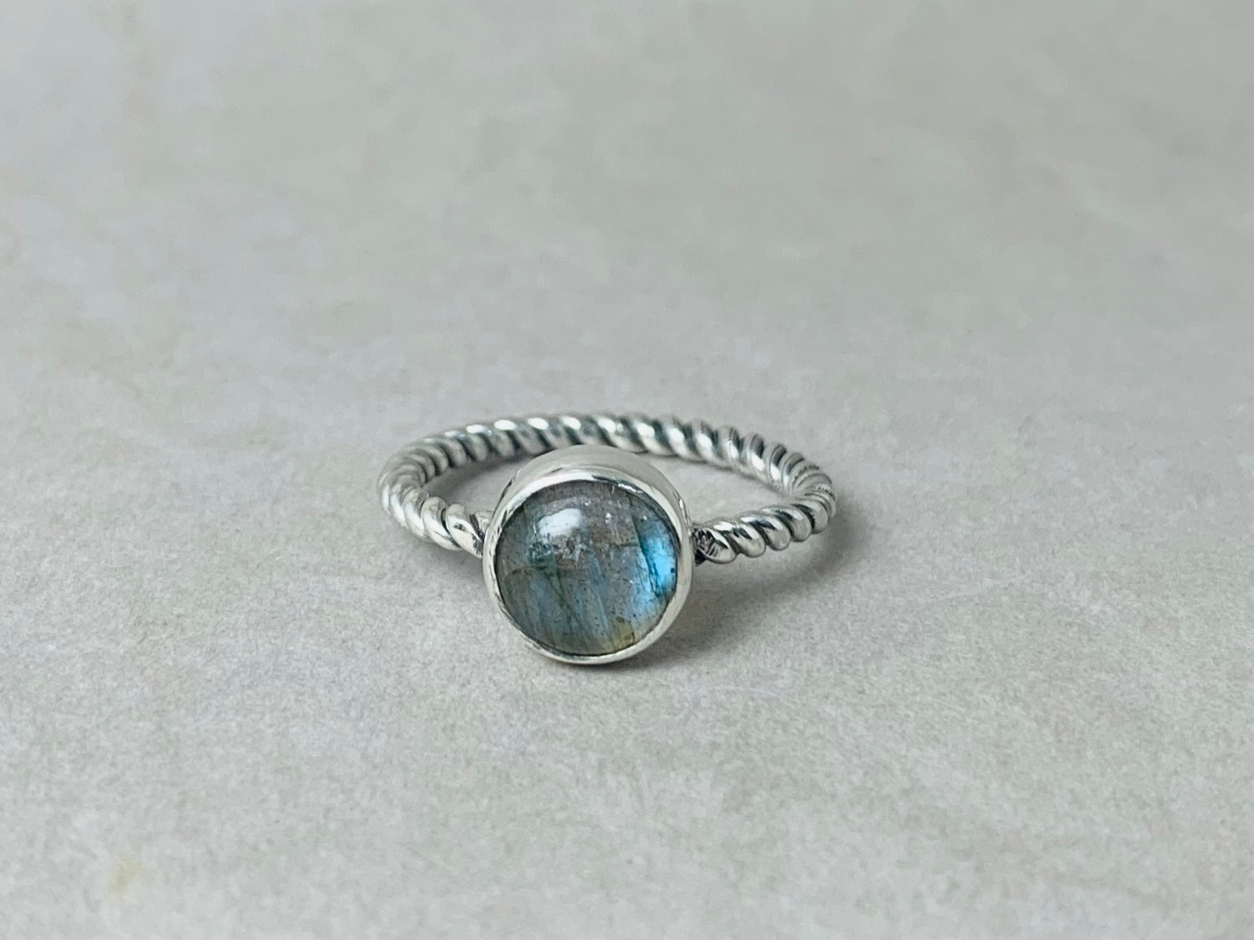 Runder Labradorit Ring 925 Silber Ring Handgemachter Ring Alltagsring Stapelring Natürlicher Edelstein Ring