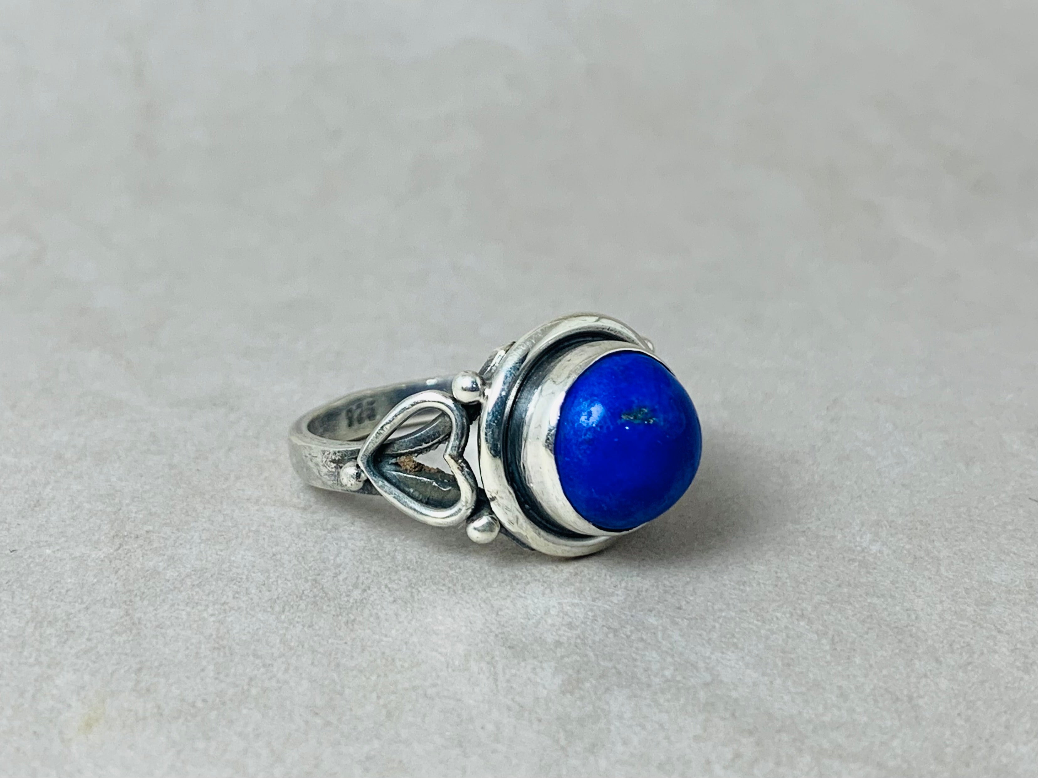 Natürlicher Lapislazuli Ring Sterling Silber Ring Handgemachter Silber Lapislazuli Ring Statement Ring Blauer Edelstein Ring Einzigartiger Ring