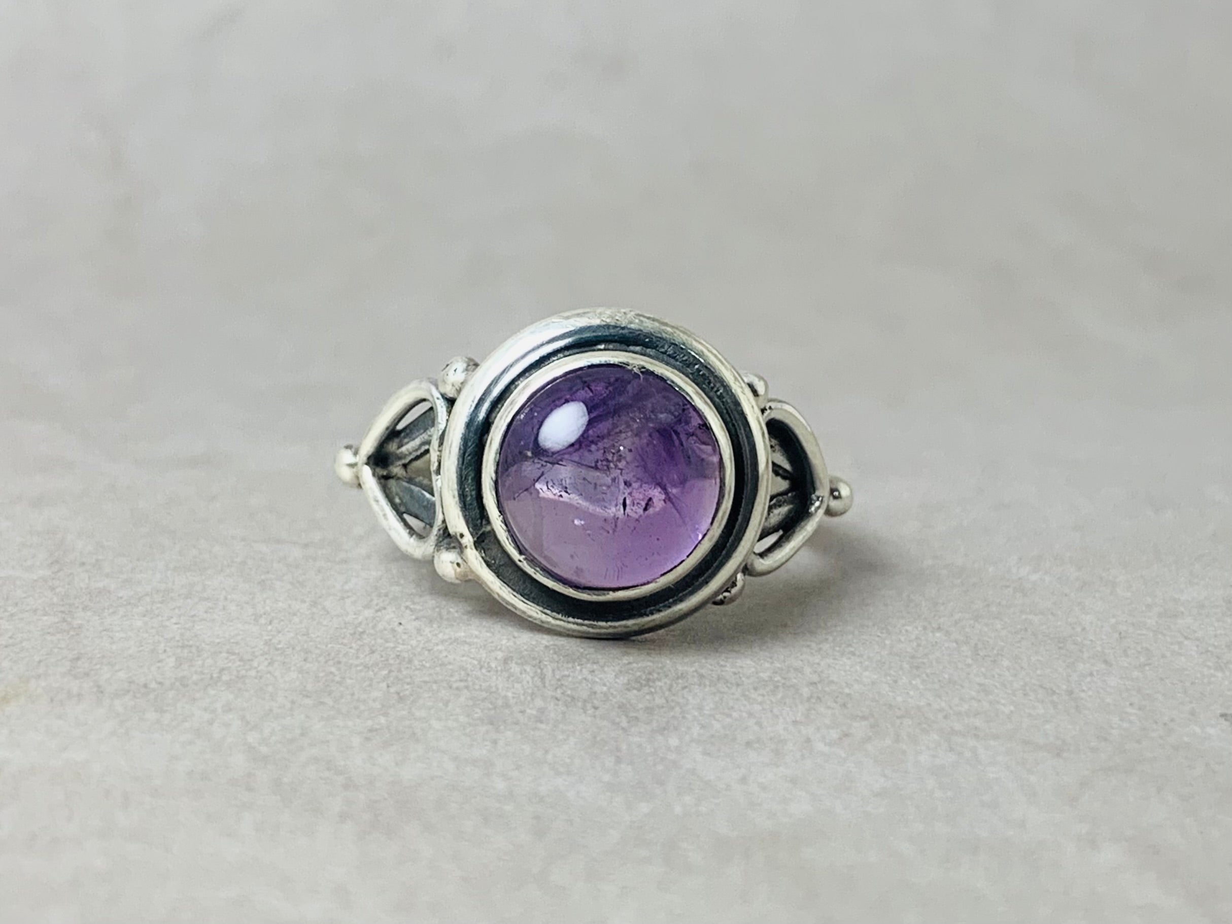 Natürlicher Amethyst Ring Handgemachter Ring Sterlingsilber Ring Edelstein Ring Geburtsstein Ring Lila Stein Ring