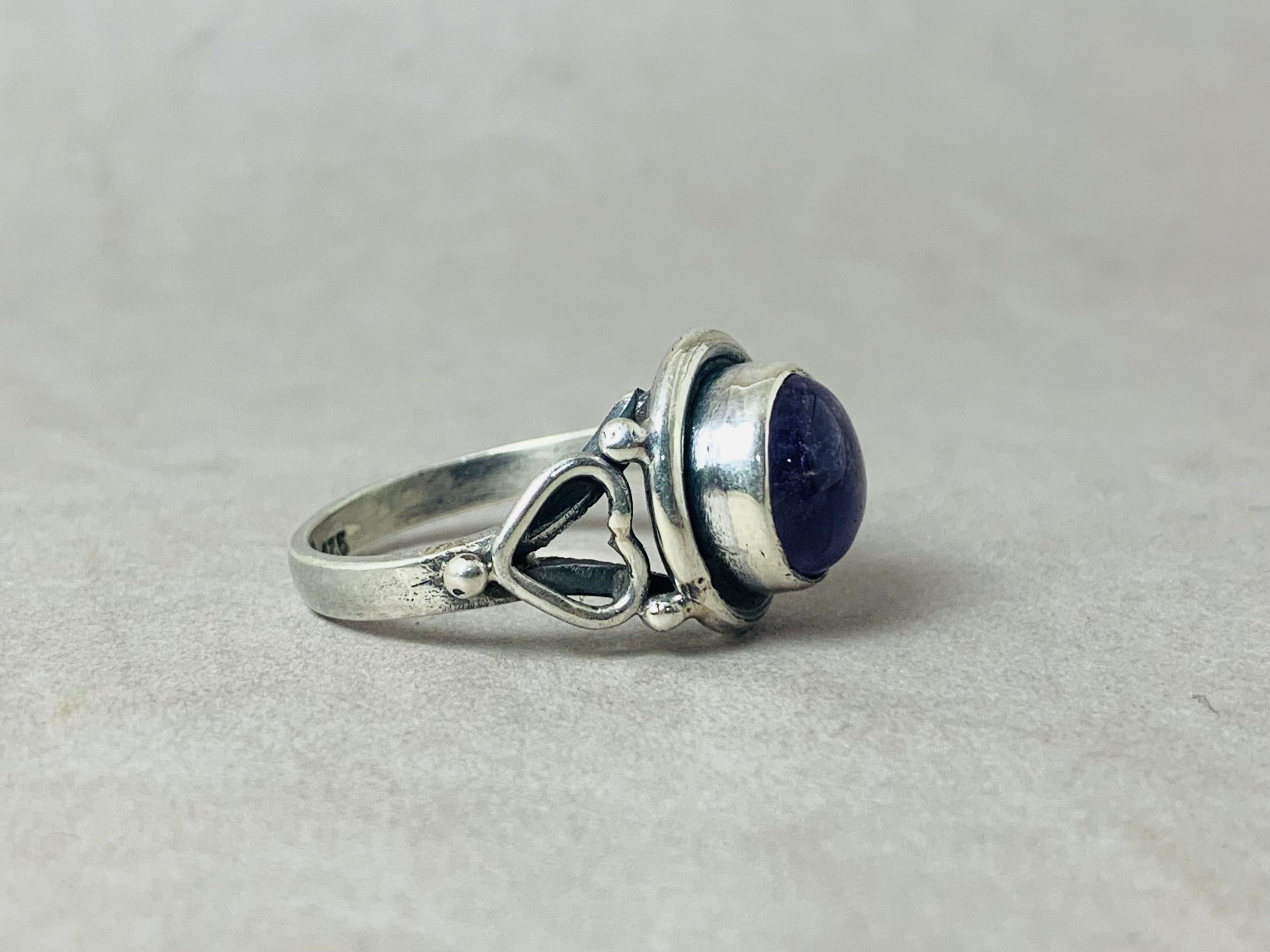 Natürlicher Amethyst Ring Handgemachter Ring Sterlingsilber Ring Edelstein Ring Geburtsstein Ring Lila Stein Ring