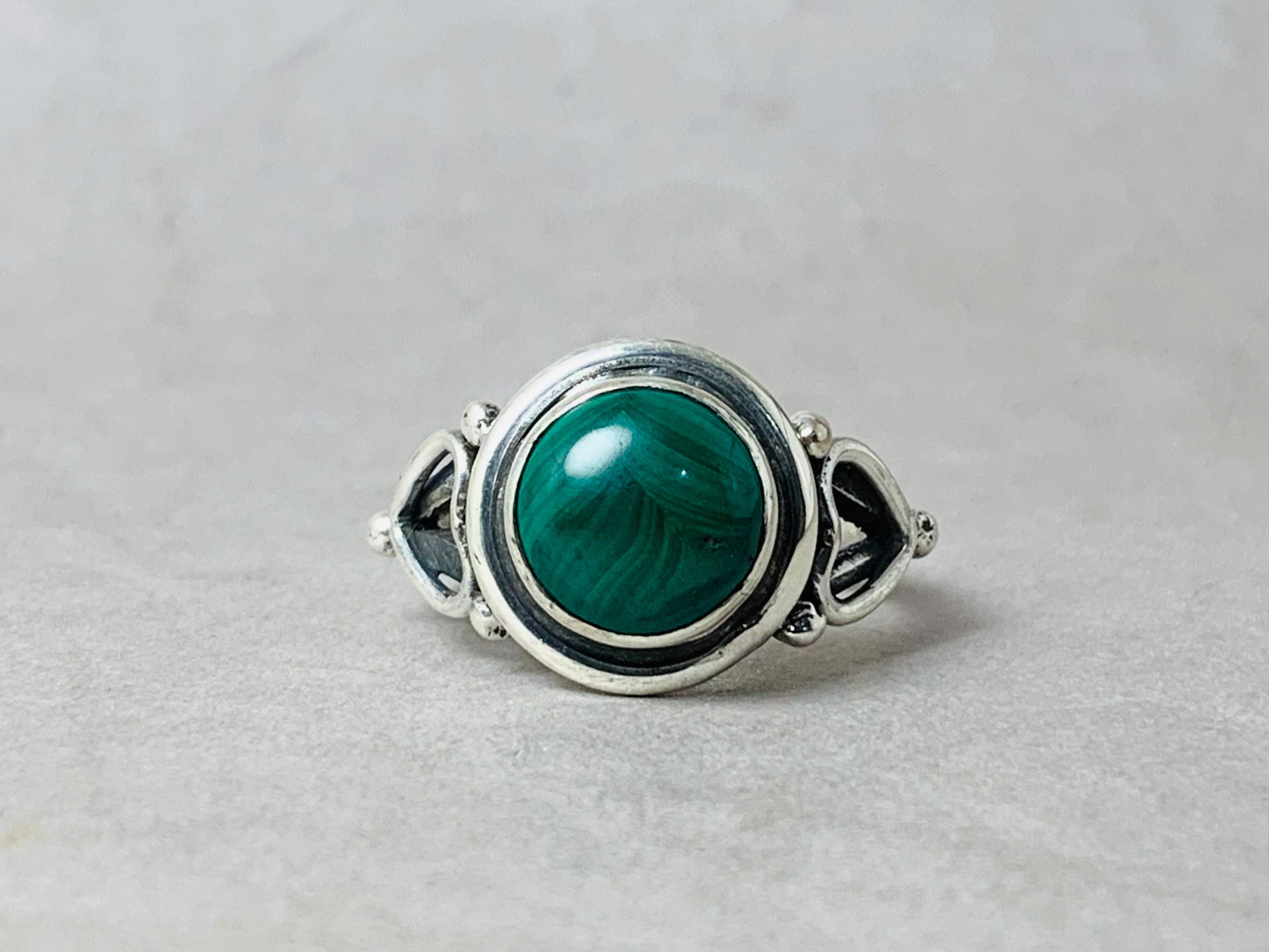 Runder Edelstein Malachit Ring 925 Silberring Versprechensring Statement Ring Handgemachter Ring Geschenkideen