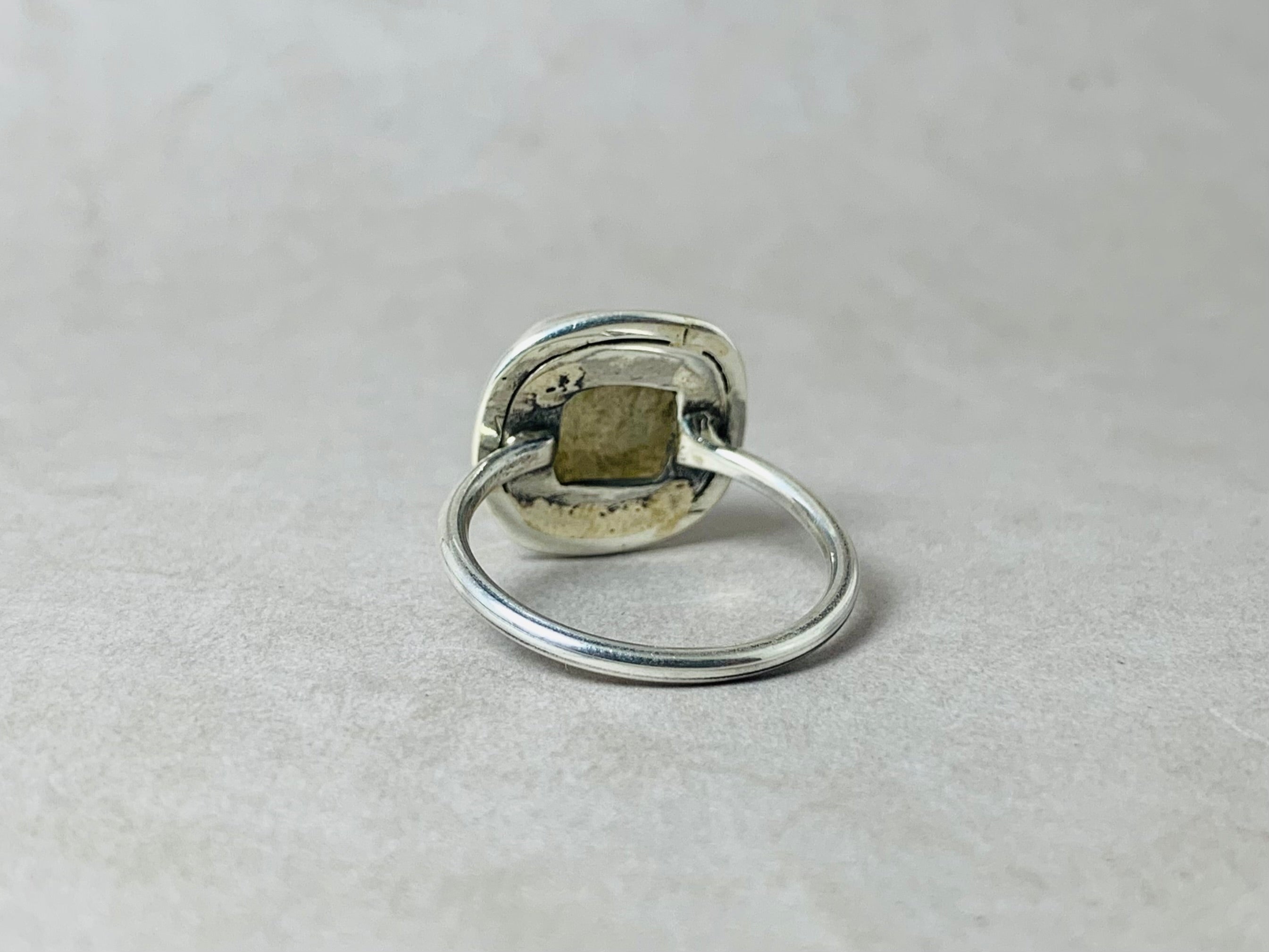 Natürlicher Labradorit Ring 925 Silber Ring Facettierter Quadratischer Edelstein Ring Handgemachter Ring Geschenk Für Sie Stapelring