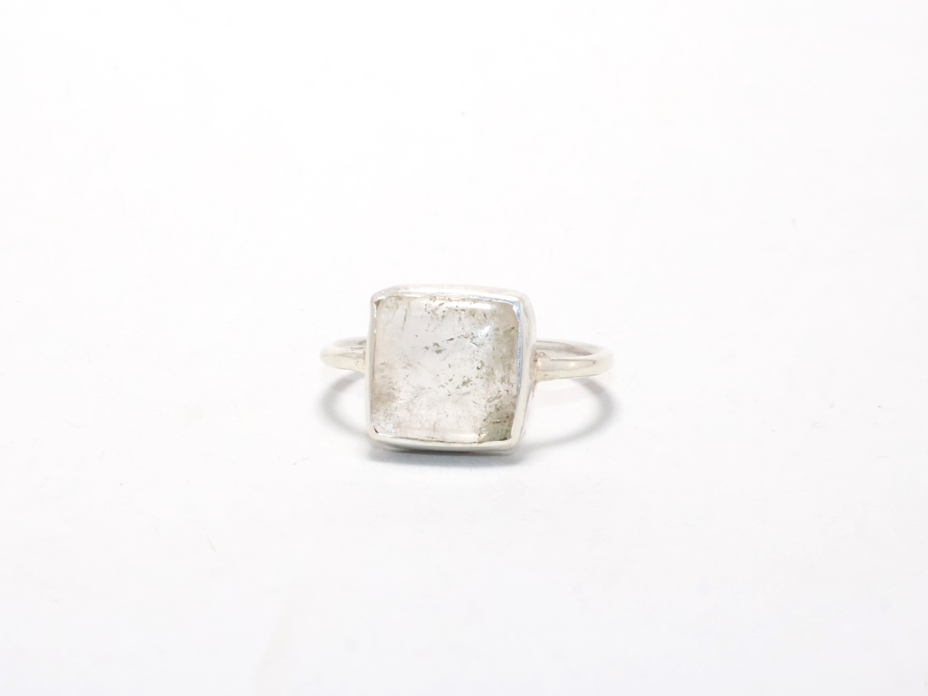 Kristallquarz Ring Minimalistischer Ring 925 Silber Ring Handgemachter zarter Ring Geschenk für Sie Damen Ring Weißer Quarz Kristall