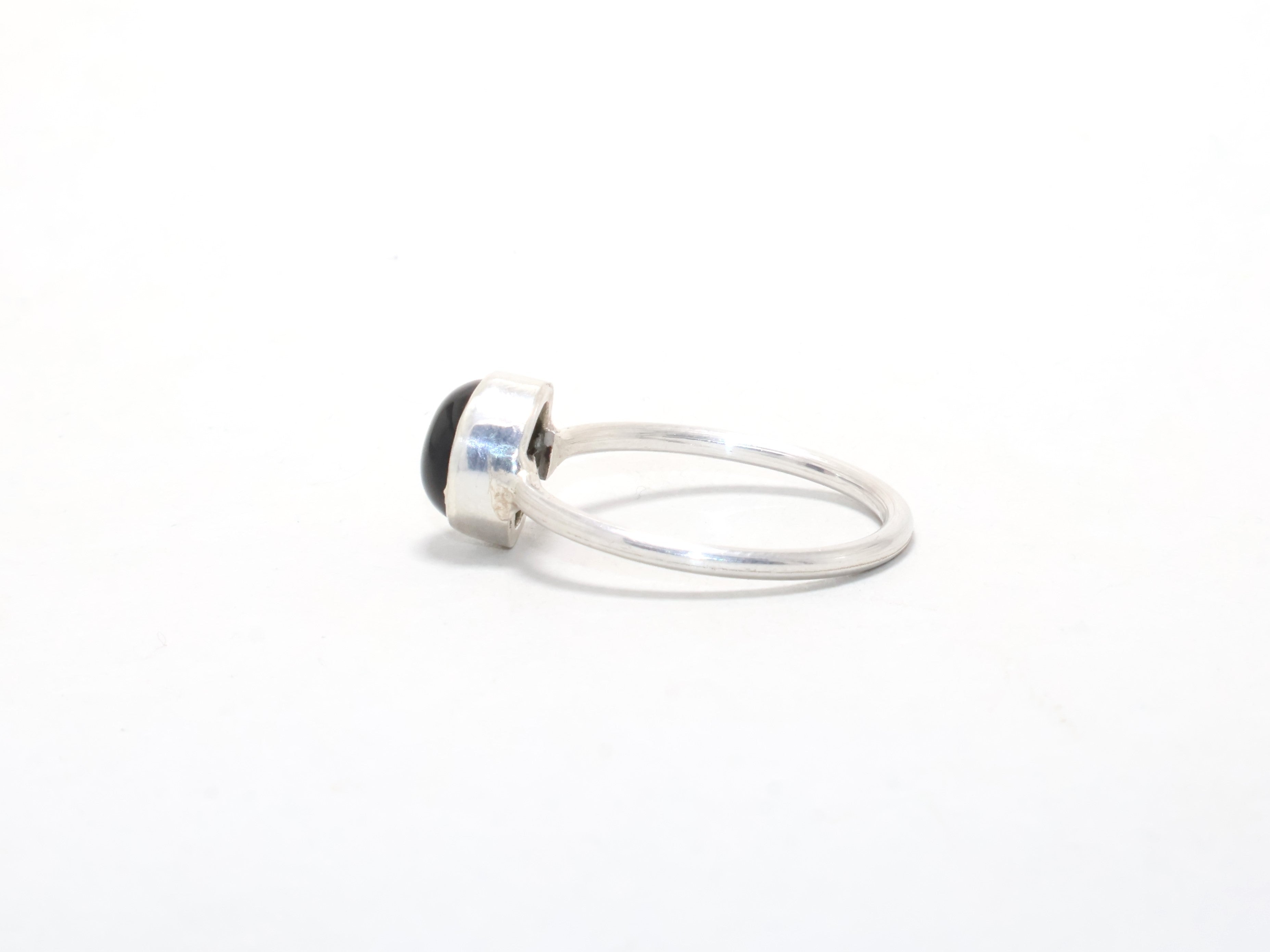 925 Sterling Silber schwarzer Onyx Edelsteinring Dezember Geburtsstein Versprechensring Minimalistischer Ring Designerring