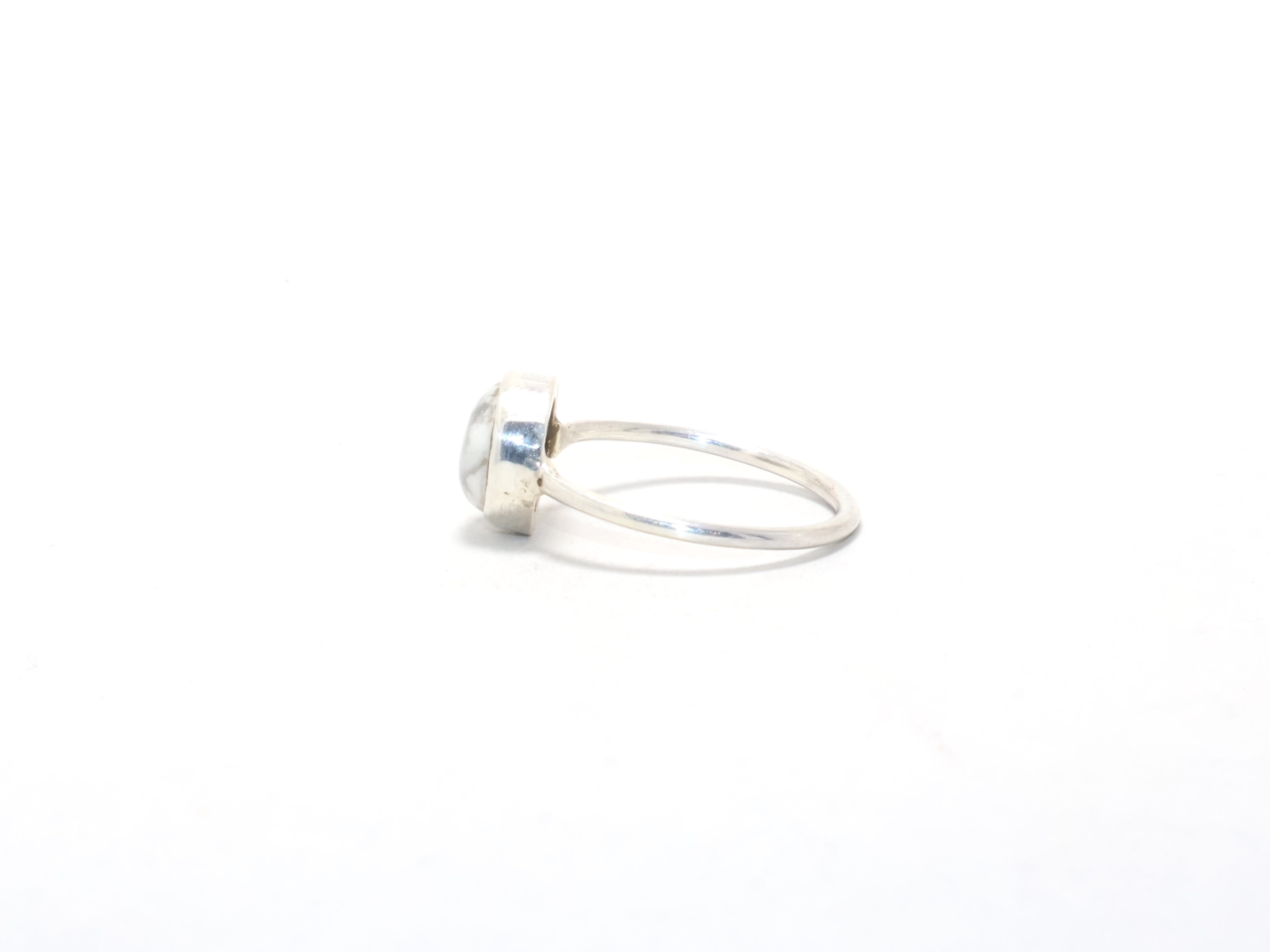 Natürlicher Howlith-Ring 925 Sterling Silber Ring Silber Designer Ring Geschenke für Großmutter Versprechensring Böhmischer Ring