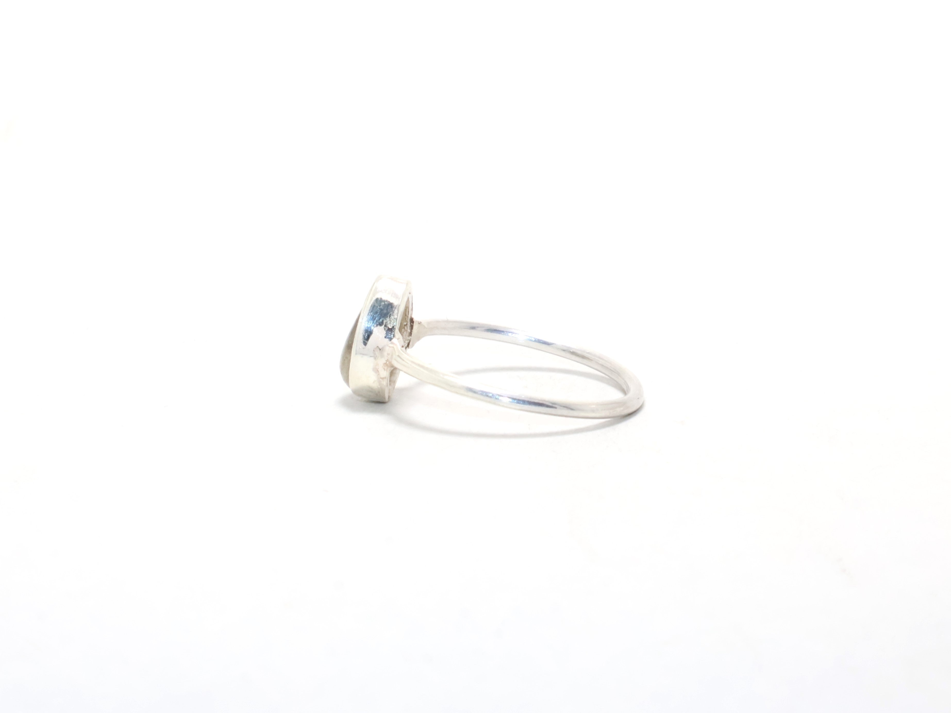 Peer Labradoriet Ring Stapelring Natuurlijke Edelsteen Geboortesteen Ring Handgemaakte Ring Blauwe Vuur Ring Cocktail Ring
