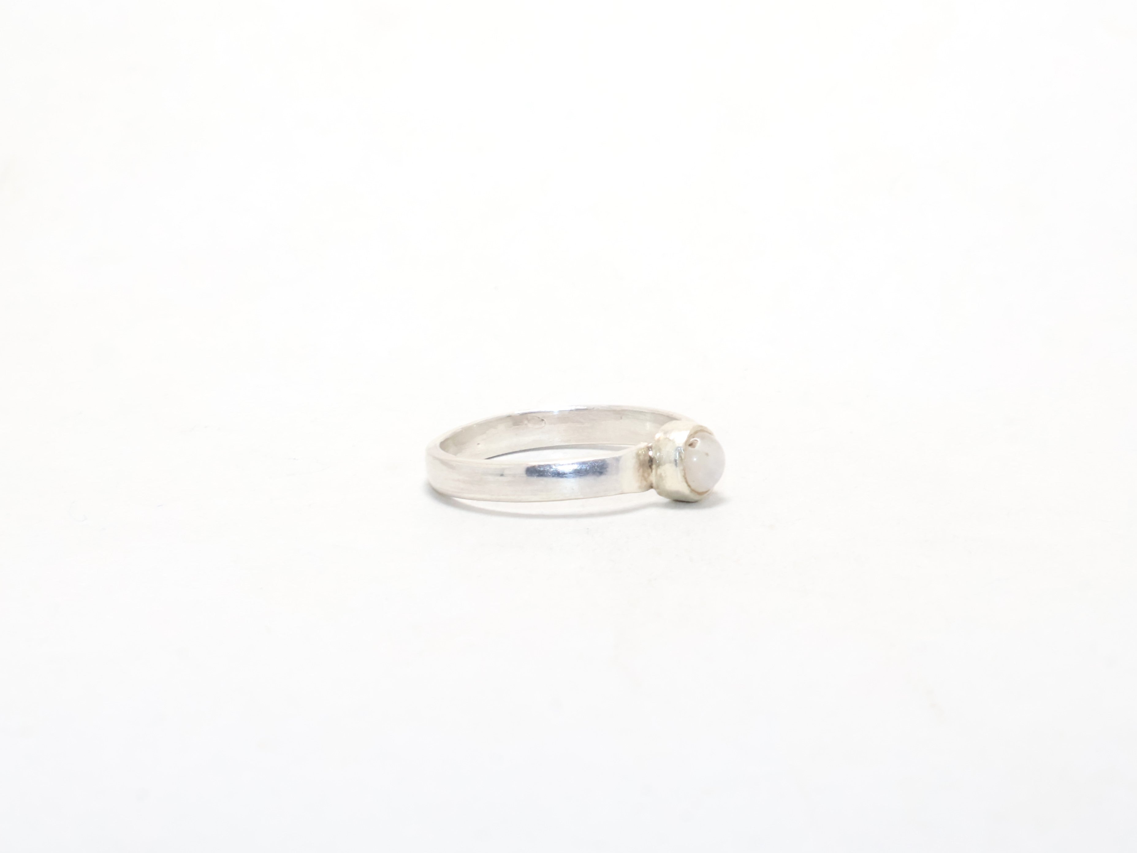 Natürlicher Regenbogen-Mondstein-Ring Geburtsstein Juni Edelstein-Ring Versprechensring Handgemachter Boho-Ring Cocktailring