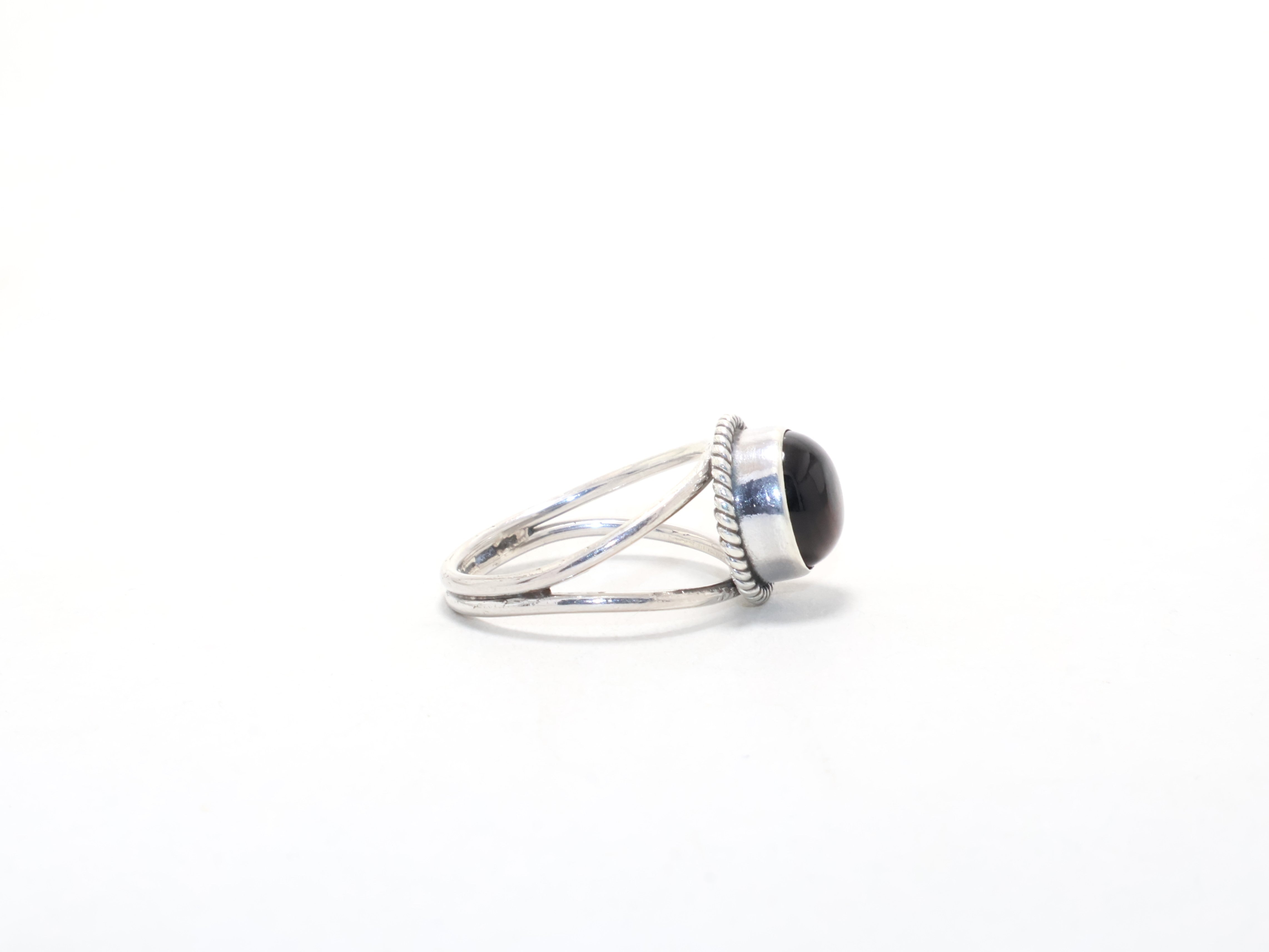 Runder Rauchquarzring Geschenk für jemanden Edelsteinring Minimalistischer Cocktailring Handgefertigter 925er Sterlingsilber