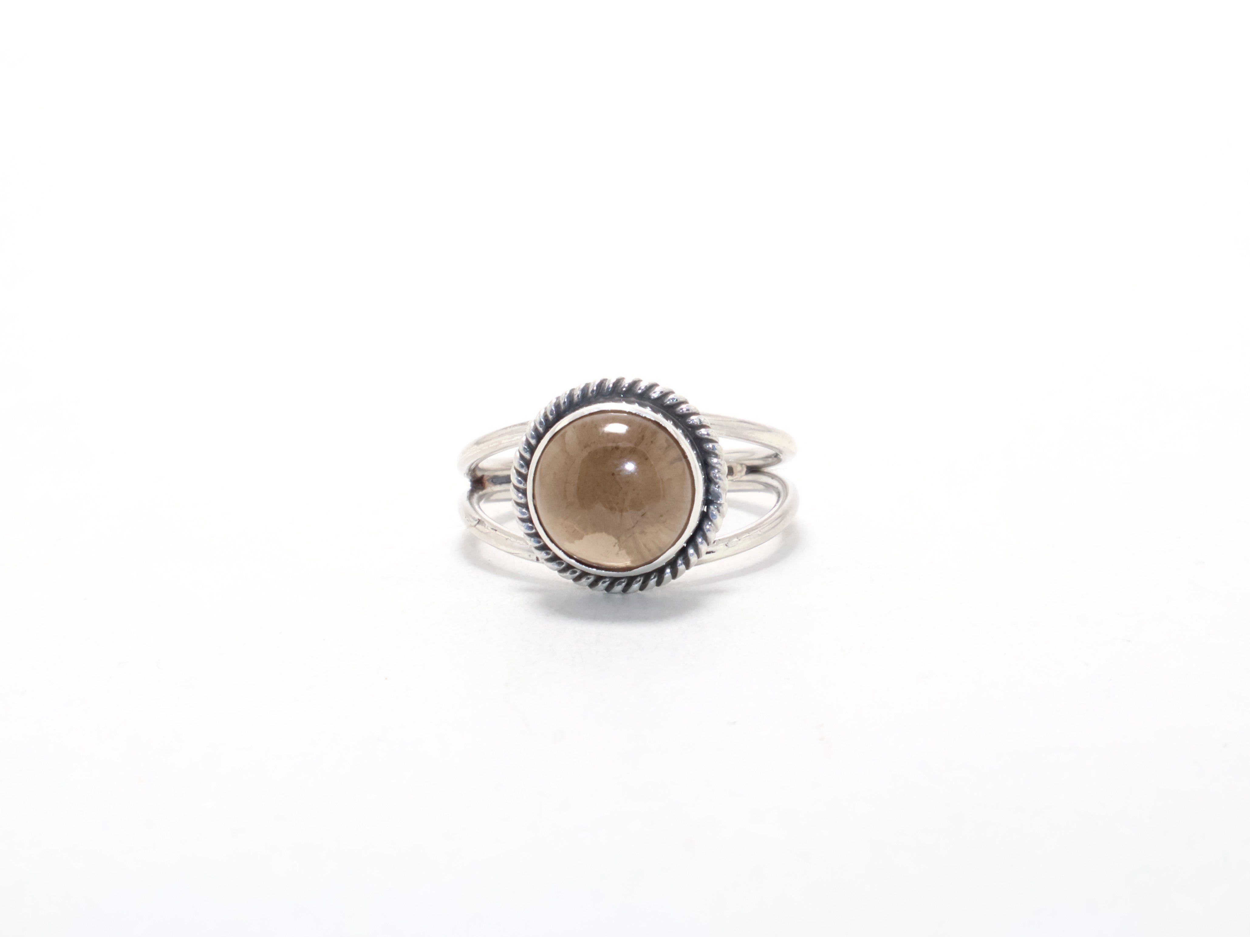 Runder Rauchquarzring Geschenk für jemanden Edelsteinring Minimalistischer Cocktailring Handgefertigter 925er Sterlingsilber