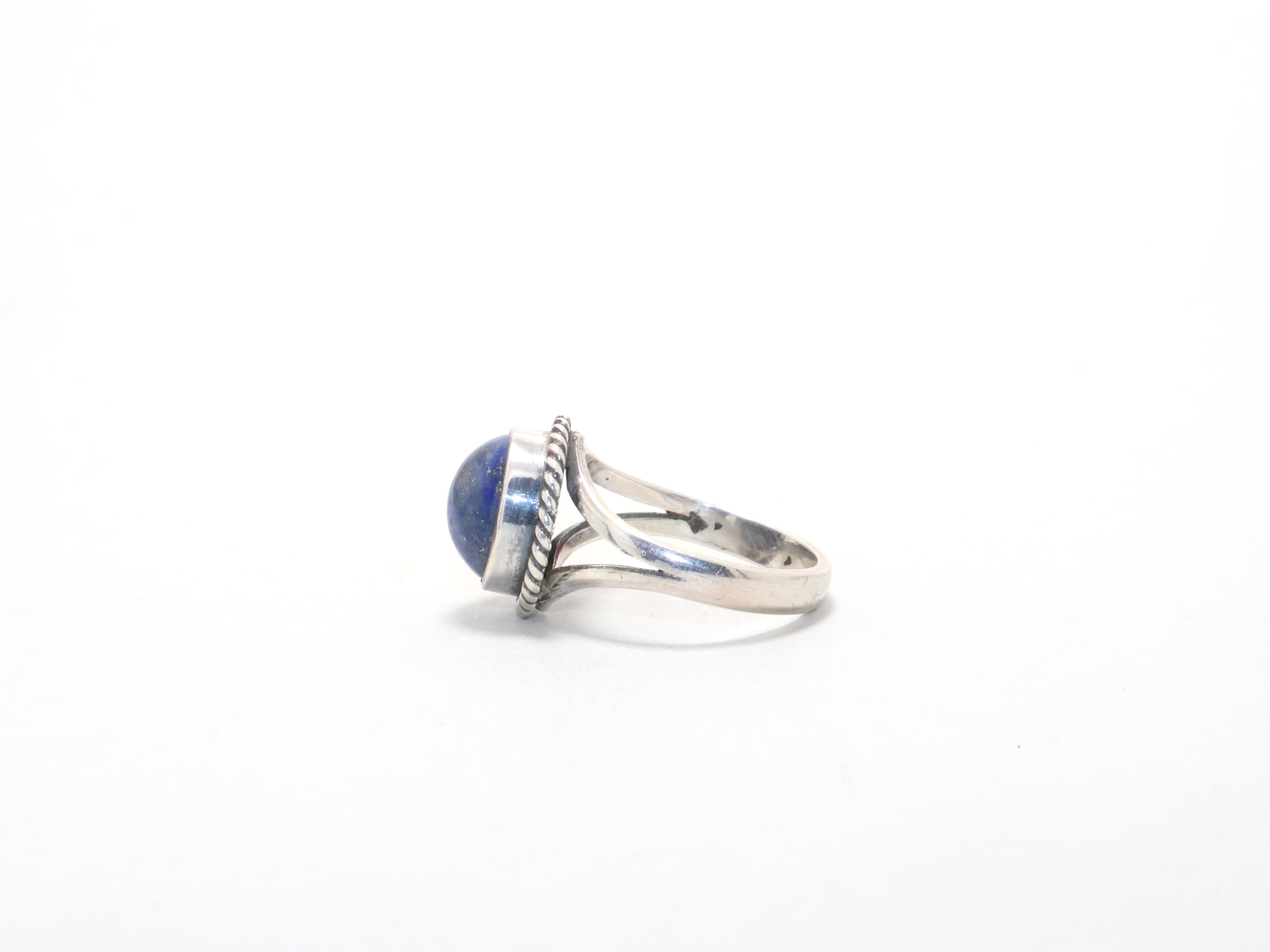 Runder Lapislazuli Ring Blauer Edelstein Boho Ring Versprechensring Zierlicher Ring Handgemachter Ring Böhmischer Ring Silberschmuck Geschenkidee
