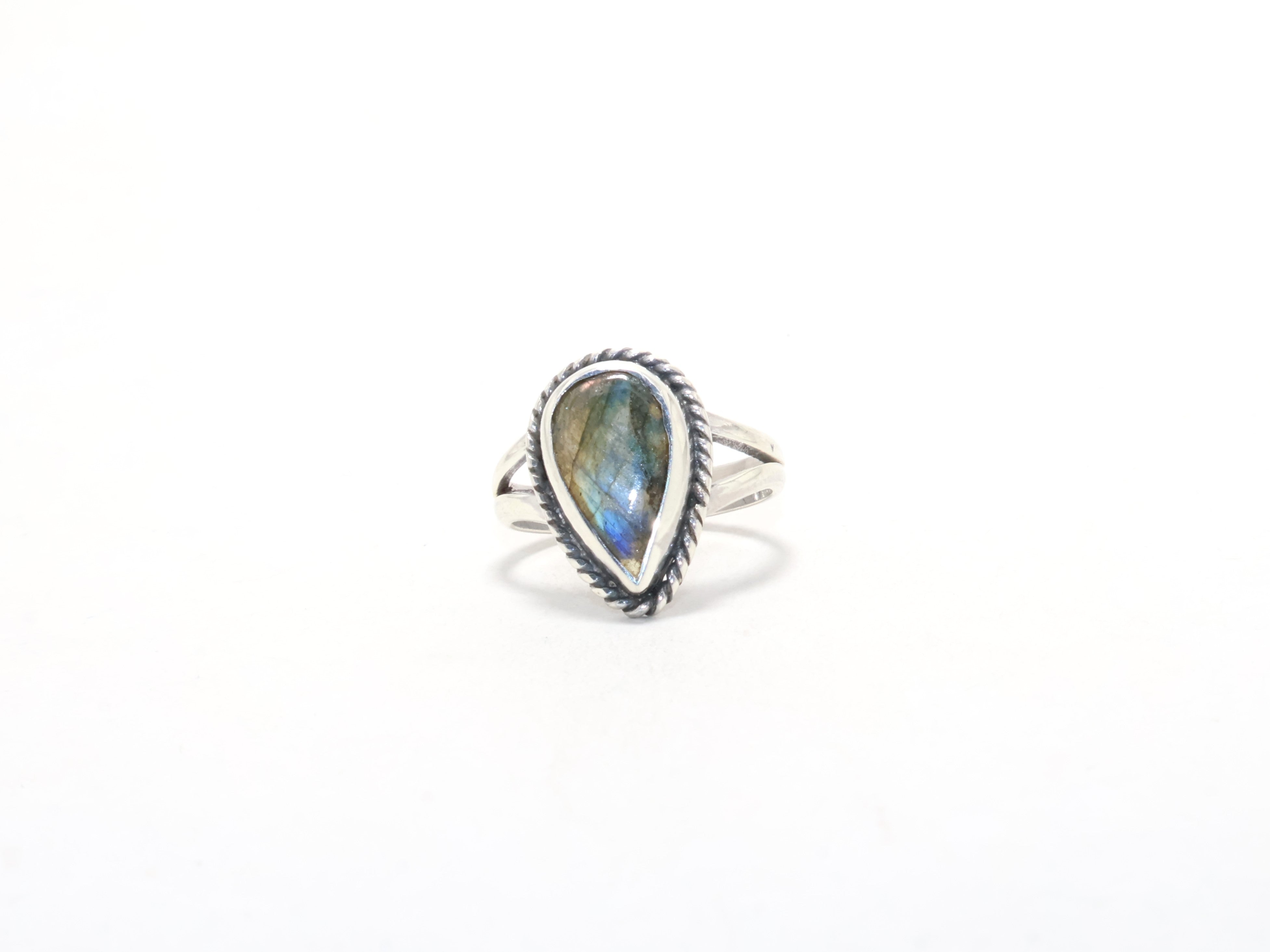 Echter Birnen-Labradorit-Ring, zierlicher Geburtssteinring, handgefertigter Ring aus 925er Sterlingsilber