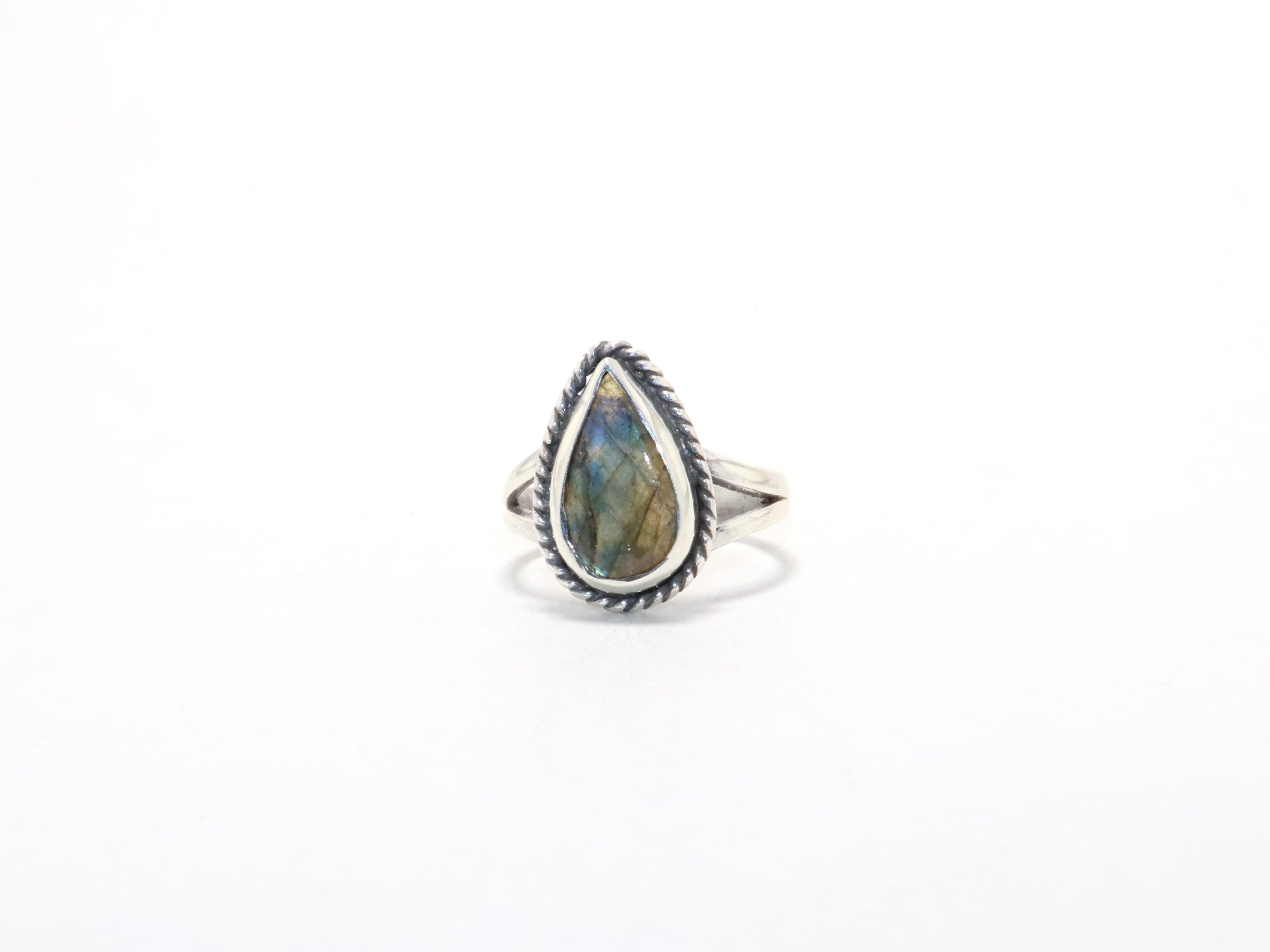 Echter Birnen-Labradorit-Ring, zierlicher Geburtssteinring, handgefertigter Ring aus 925er Sterlingsilber