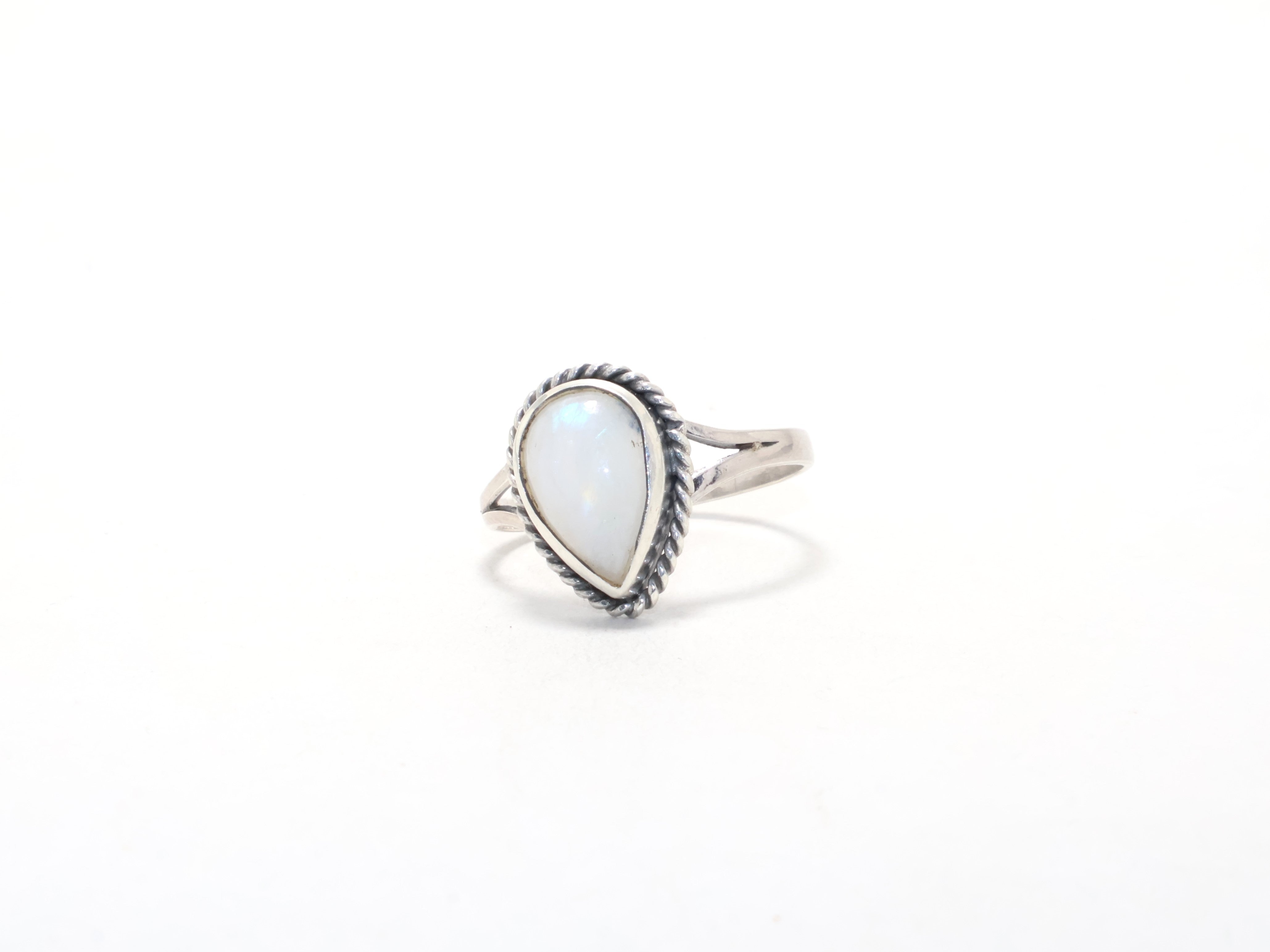 Tropfen Regenbogen Mondstein Ring Juni Geburtsstein Ring 925 Sterling Silber Designer Ring Geschenk für jedermann