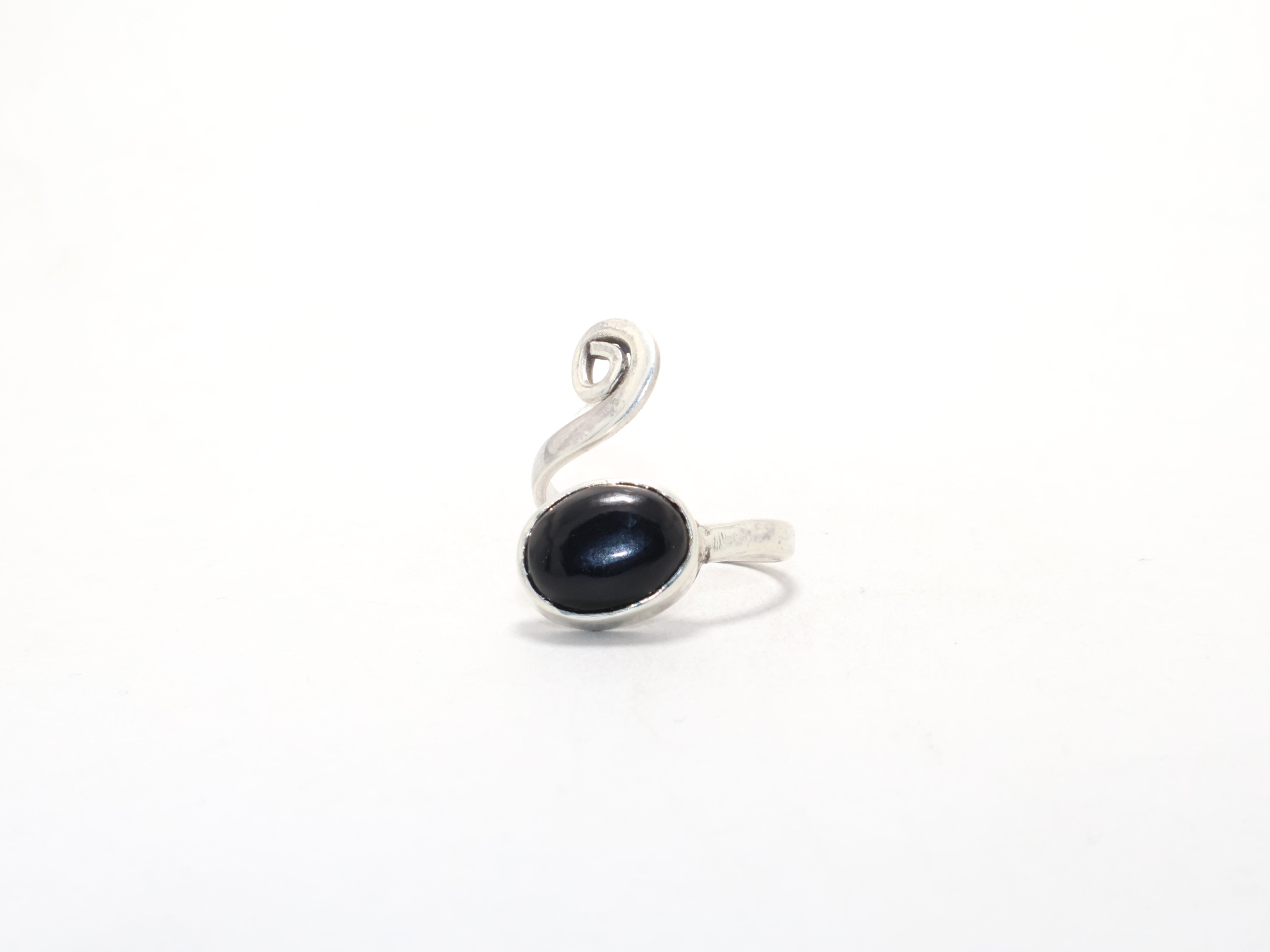 Designer-Ring mit schwarzem Onyx-Edelstein, Alltagsring, böhmischer Schmuck, zarter Verlobungsring, 925er Sterlingsilber