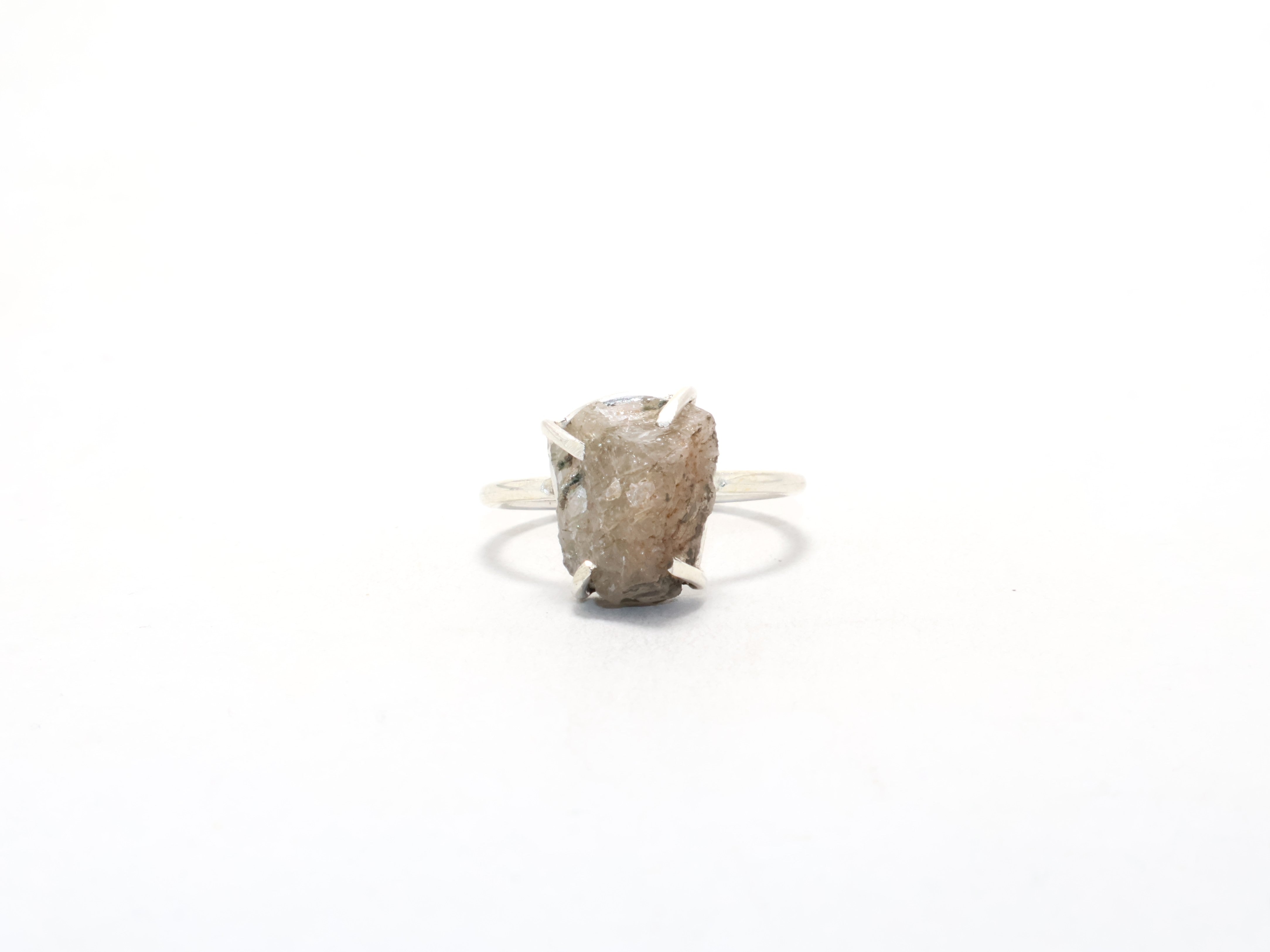 Ring aus natürlichem schwarzem Rutil-Edelstein, Freundschaftsring, Geburtssteinring, minimalistischer Ring, Geschenk für Sie