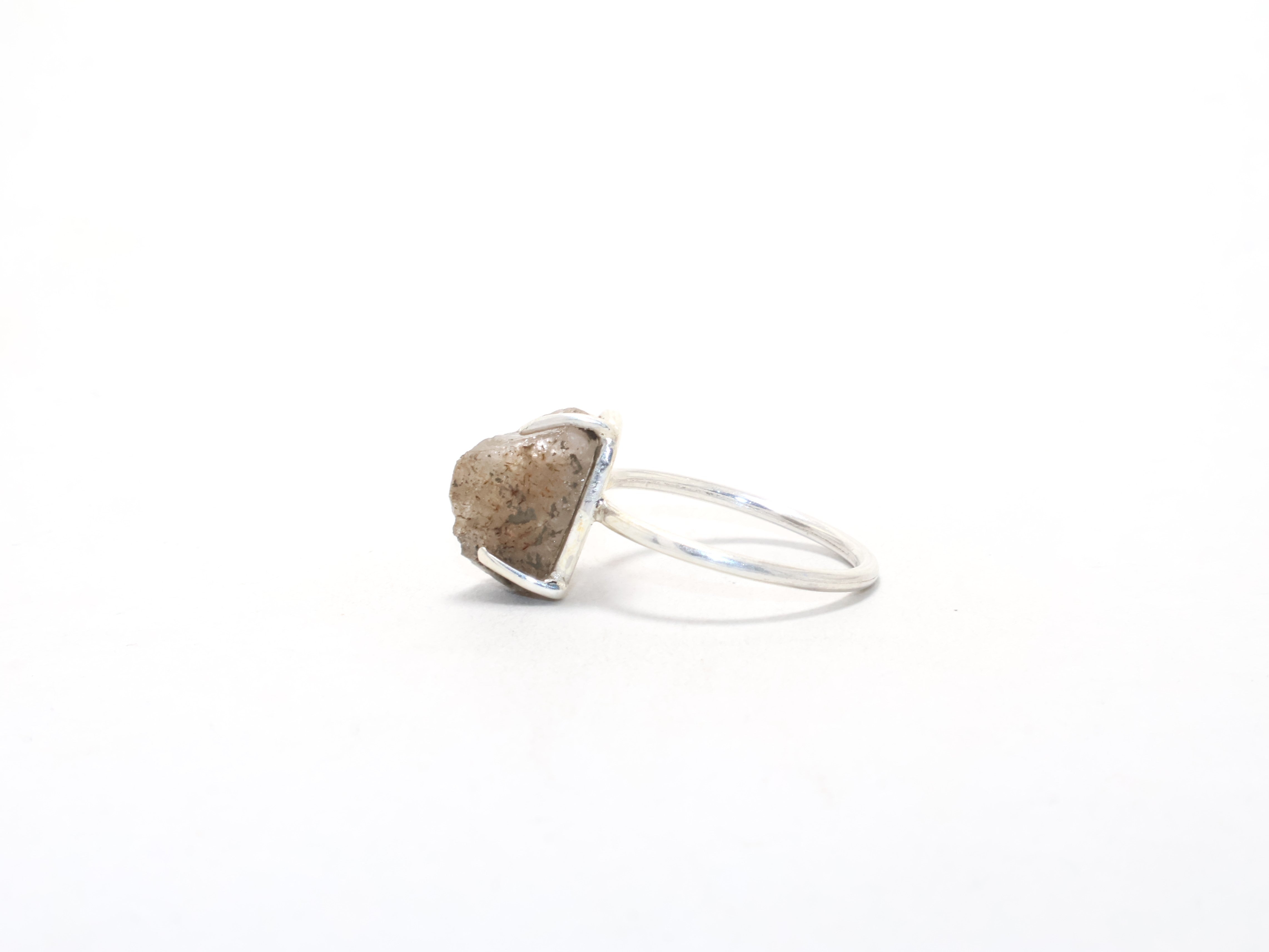 Ring aus natürlichem schwarzem Rutil-Edelstein, Freundschaftsring, Geburtssteinring, minimalistischer Ring, Geschenk für Sie