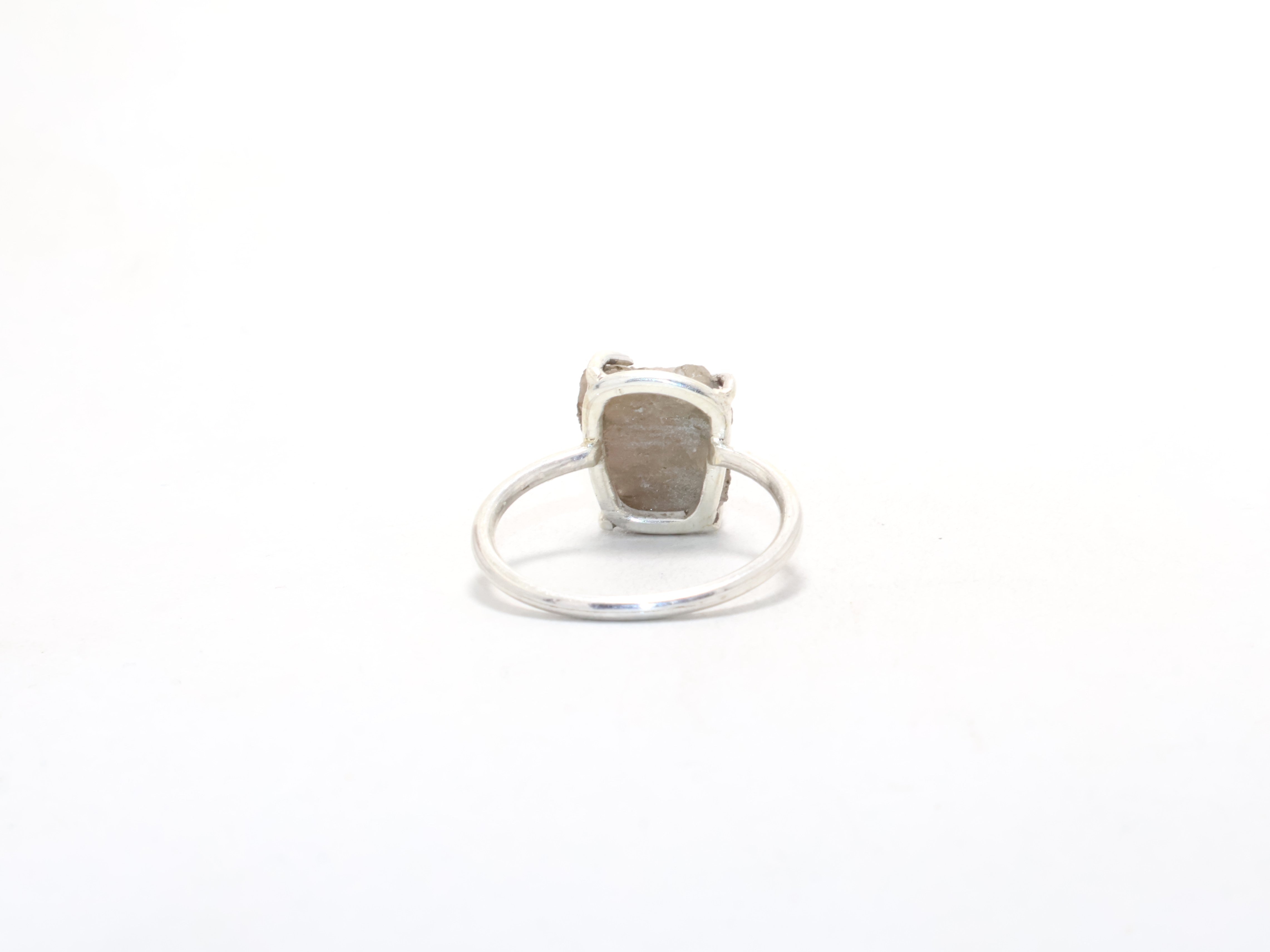 Ring aus natürlichem schwarzem Rutil-Edelstein, Freundschaftsring, Geburtssteinring, minimalistischer Ring, Geschenk für Sie