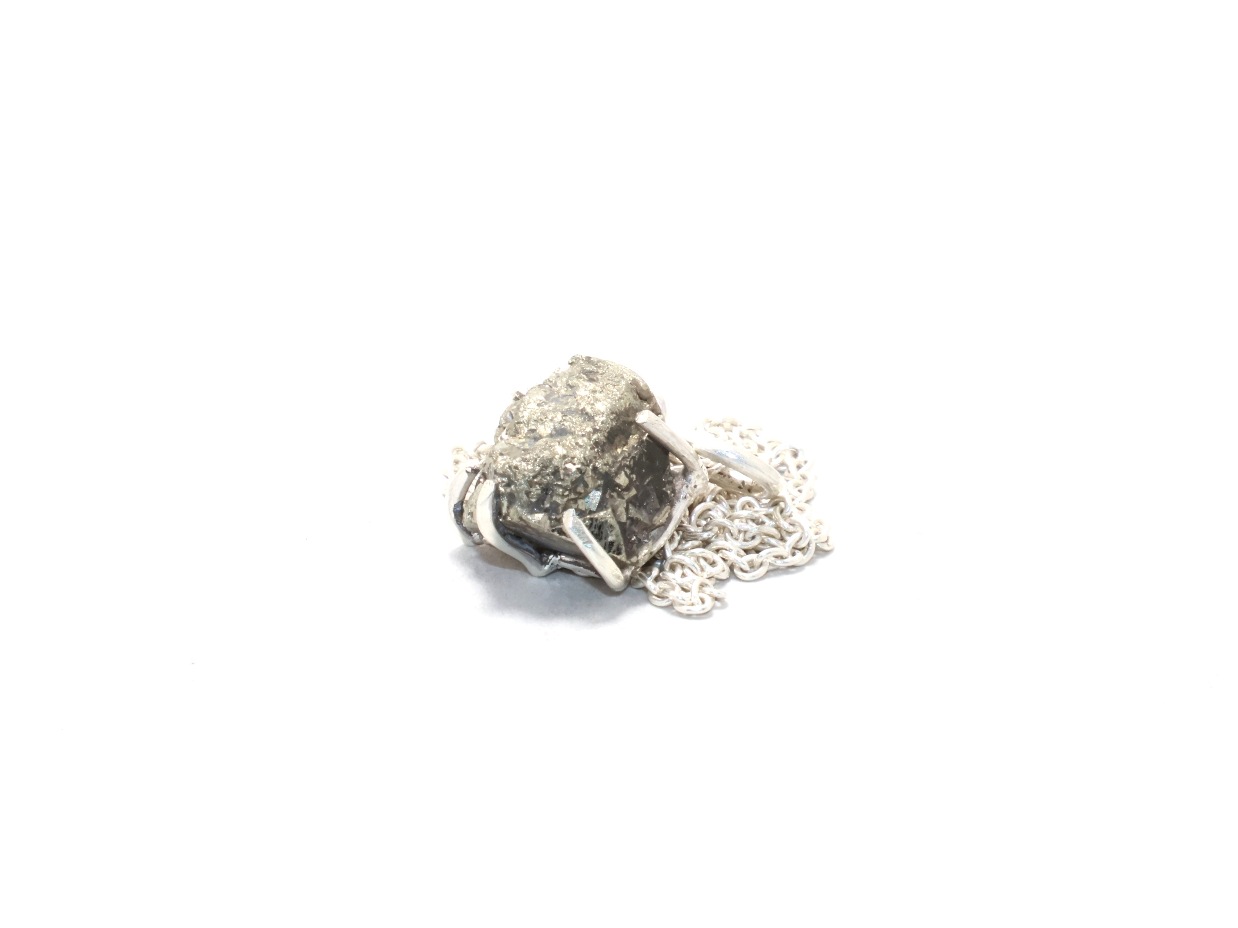 Halskette aus natürlichem Rohpyrit, Edelsteinkette, handgefertigter Schmuck, Geschenk für sie, Weihnachtsgeschenk, 925er Sterlingsilber, Geburtssteinkette