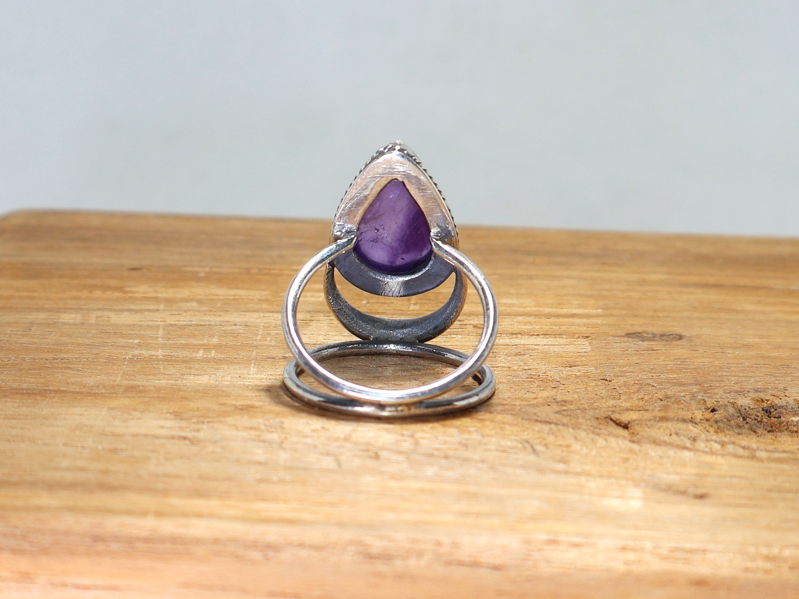Natürlicher Amethyst Silberring Handgefertigter violetter Edelsteinschmuck Minimalistischer Ring 925 Sterling Silber Ring Einzigartiger Ring Tropfen Verlobungsring