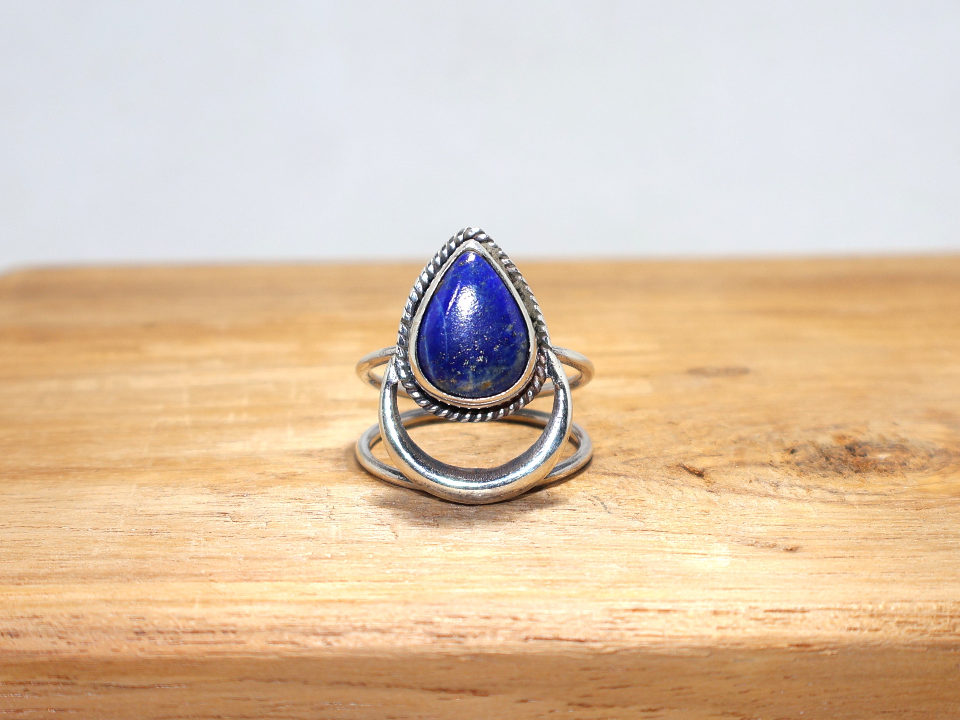 Lapislazuli Ring Tropfen Edelstein 925 Sterling Silber Ring Handgefertigt Alltagsring Tropfenförmiger Lapislazuli Ring Minimalistischer Ring Unisex Ring Einzigartiger Blauer Edelsteinring Ring Für Sie & Ihn