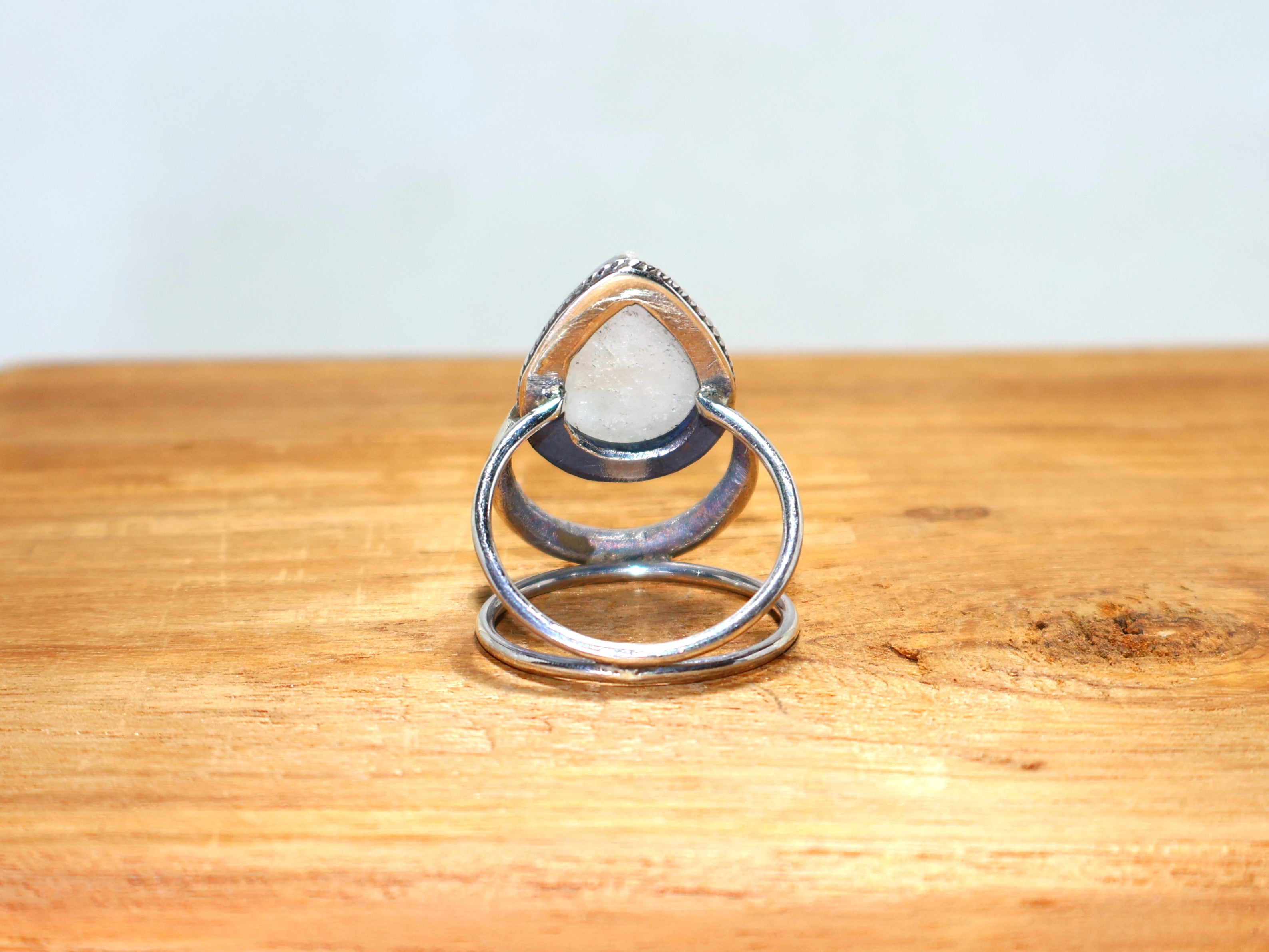 Kristallquarz-Silberring 925er Sterlingsilber Massives Silber Designer Handgefertigter Schmuck Tropfenförmiger Edelsteinring Geschenk für Sie