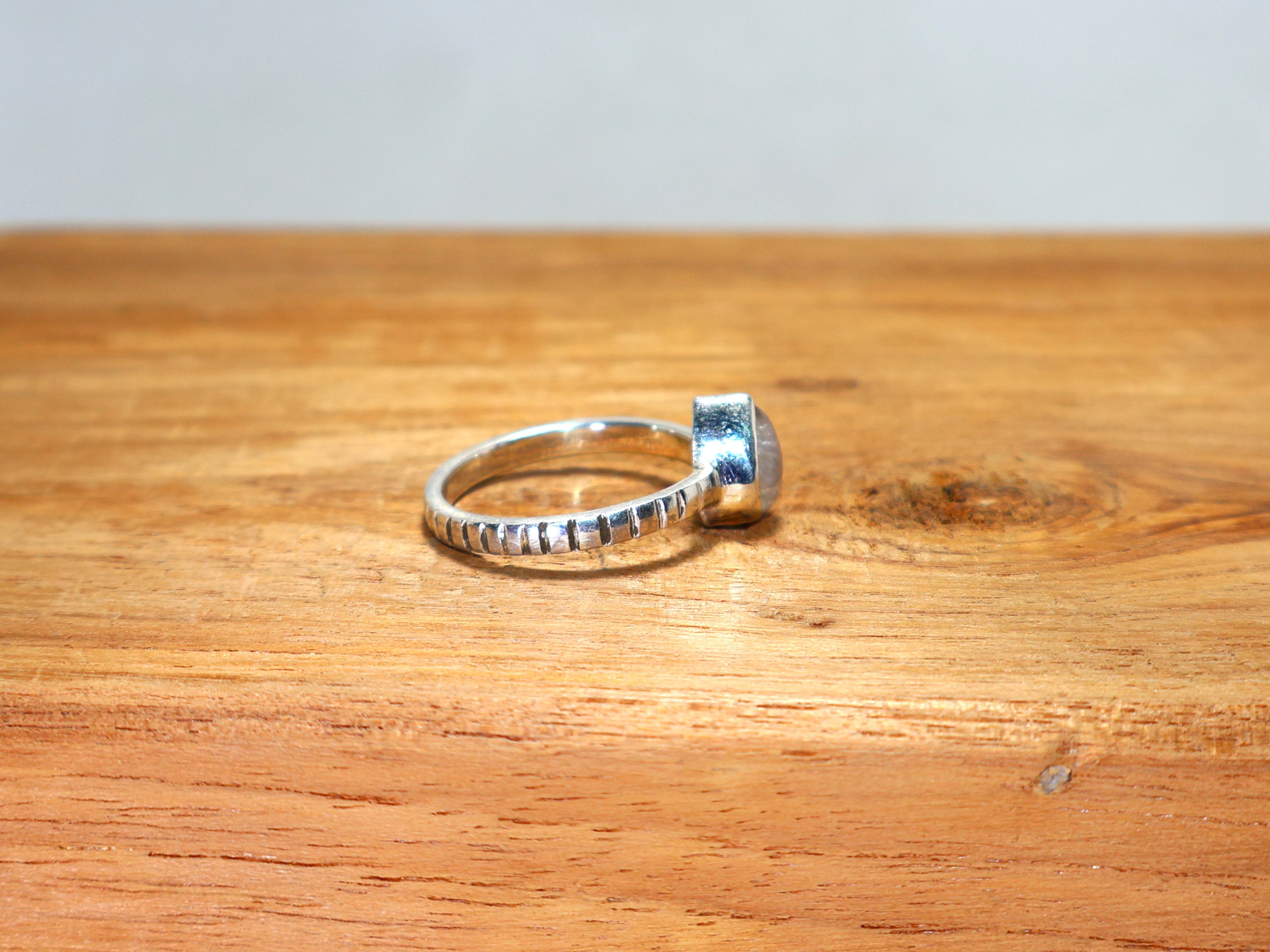 Blauwe Vuur Regenboog Maansteen Stapelring Druppelvormige Edelsteen Ring 925 Sterling Zilveren Ring Kleine Ring