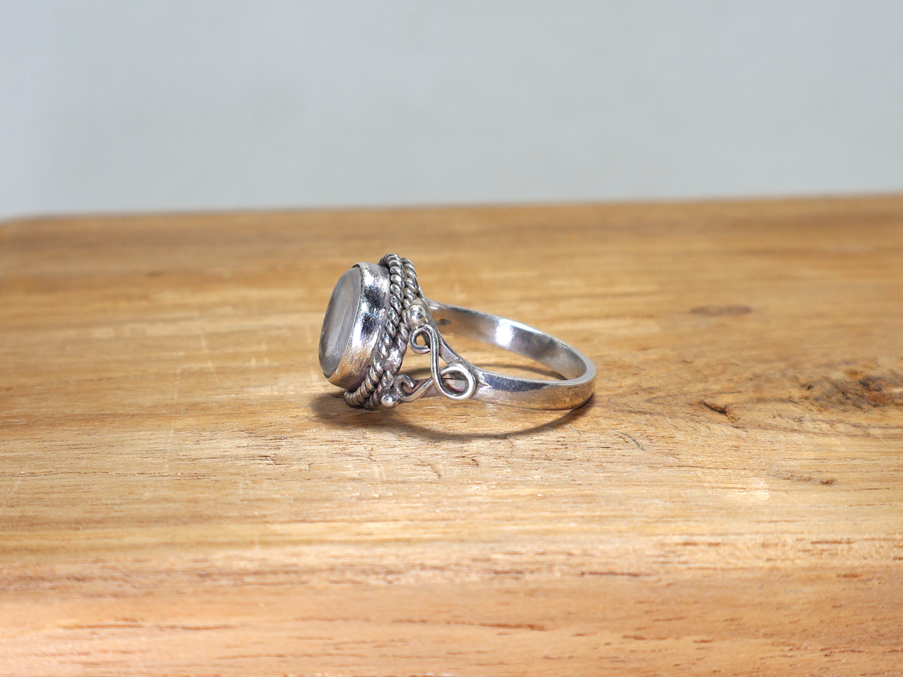 Kristallquarz-Silberring Handgefertigter Edelsteinring Statement-Ring 925 Sterling Silber Ring Ovaler Ring Geschenk für Sie