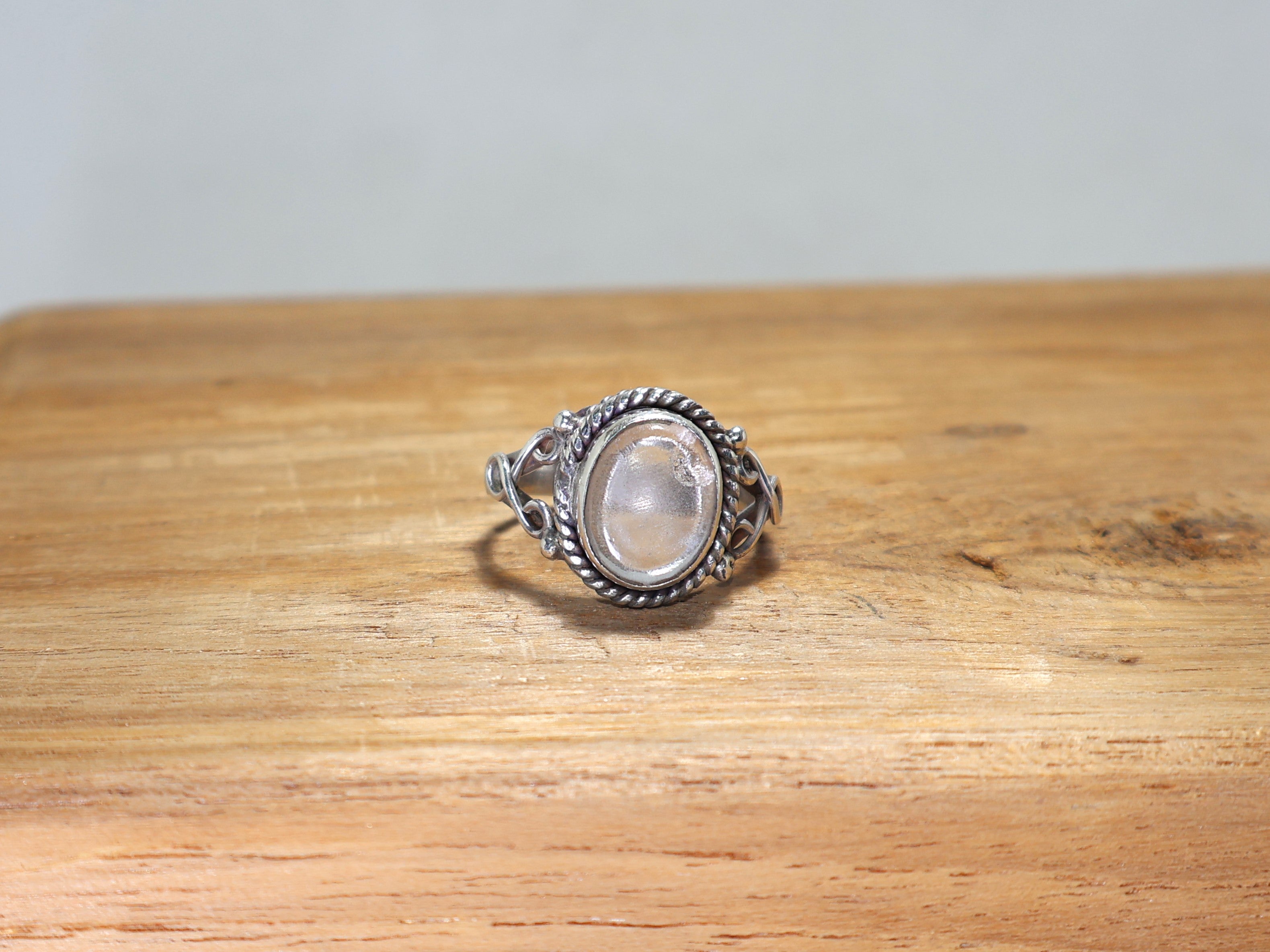 Kristallquarz-Silberring Handgefertigter Edelsteinring Statement-Ring 925 Sterling Silber Ring Ovaler Ring Geschenk für Sie