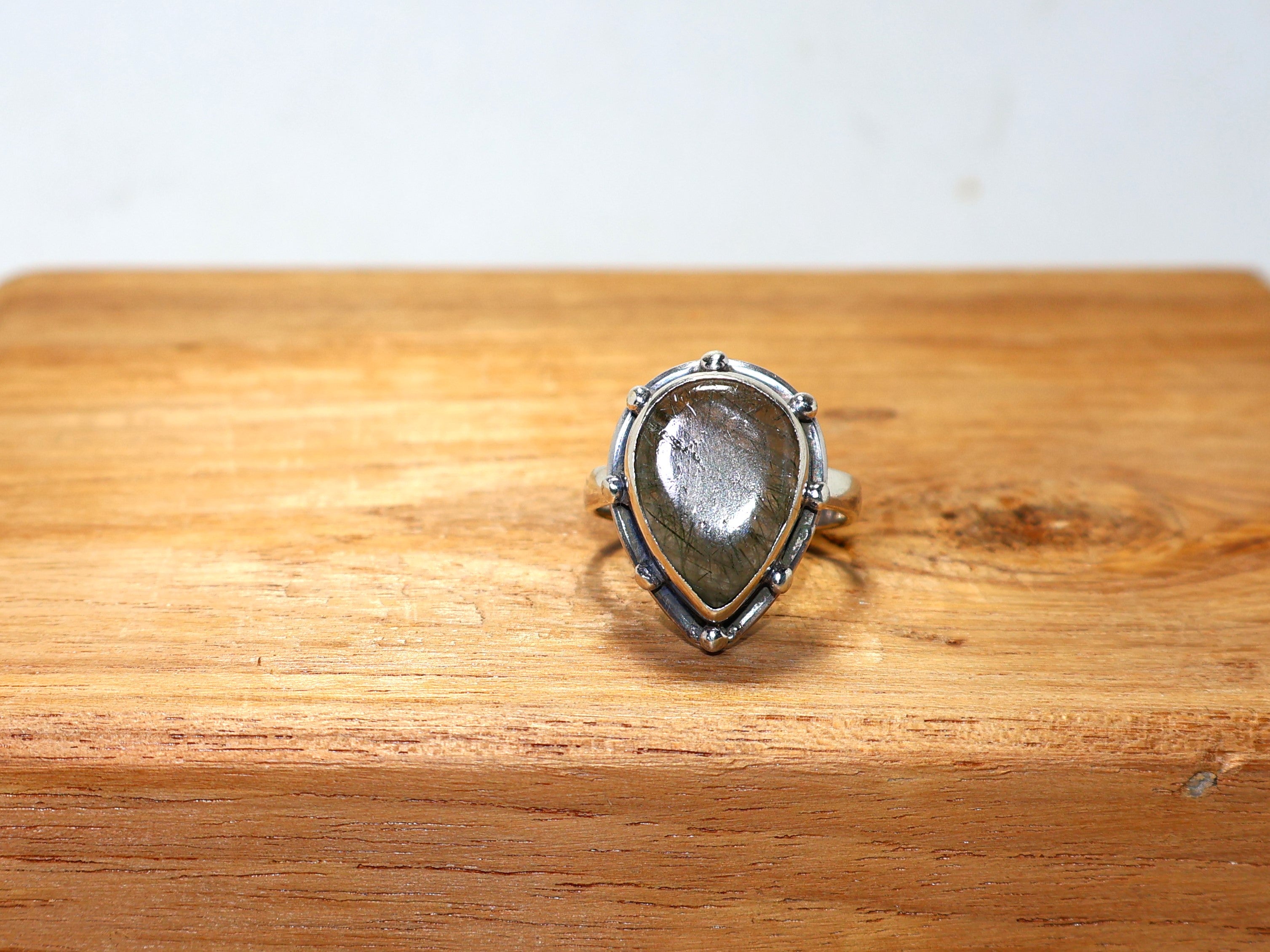 Natürlicher schwarzer Rutilquarz Ring Glücksstein Ring Verlobungsring 925 Sterling Silber Ring Handgemachter Silberring Statement Ring April Geburtsstein Ring Einzigartiger Ring Geschenk für Sie