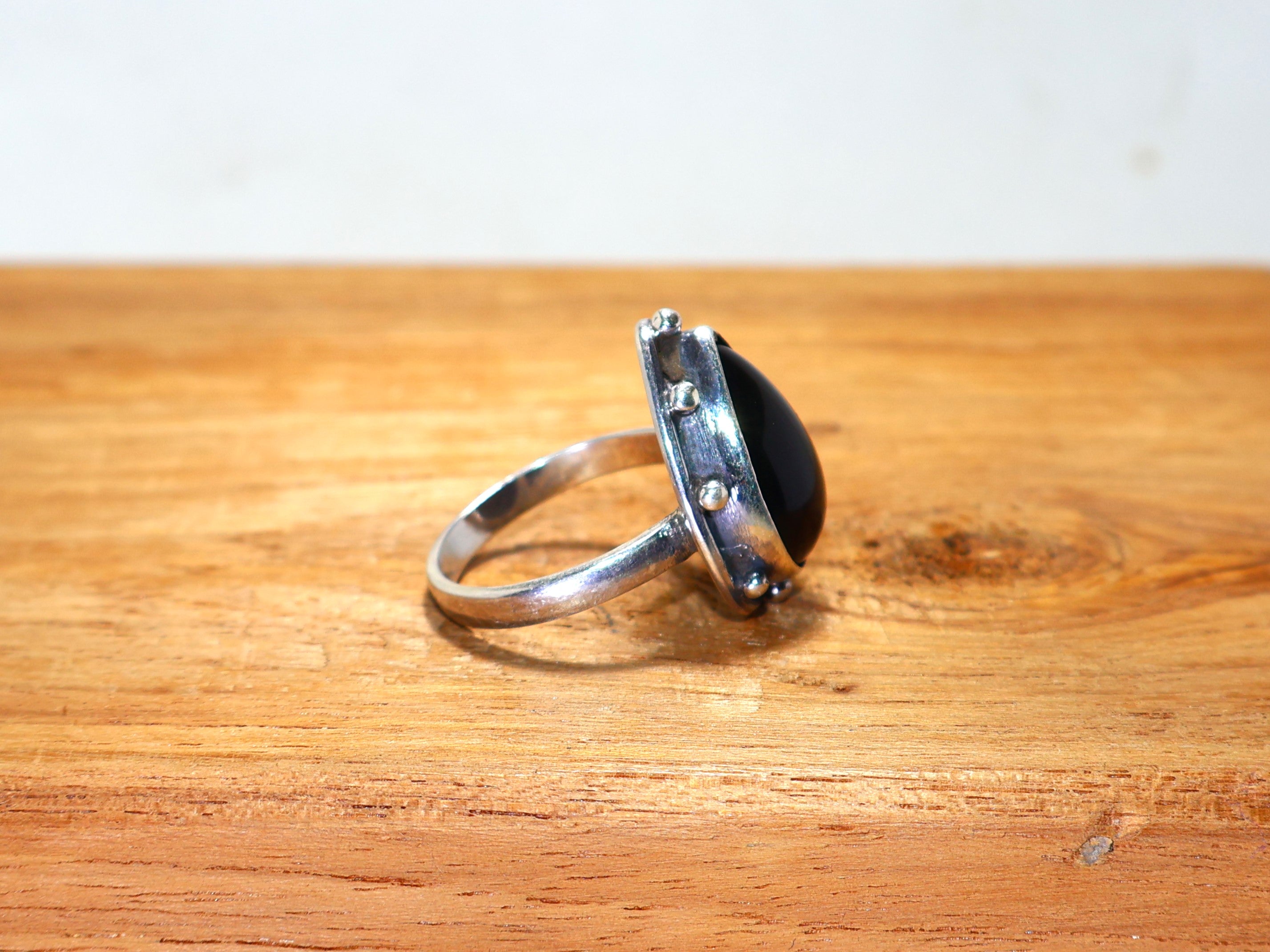 Natürlicher schwarzer Onyx-Ring, Boho-Silberring, 925er Sterlingsilber, Verlobungsring, handgefertigter Ring, Birnen-Edelsteinring, Statement-Ring