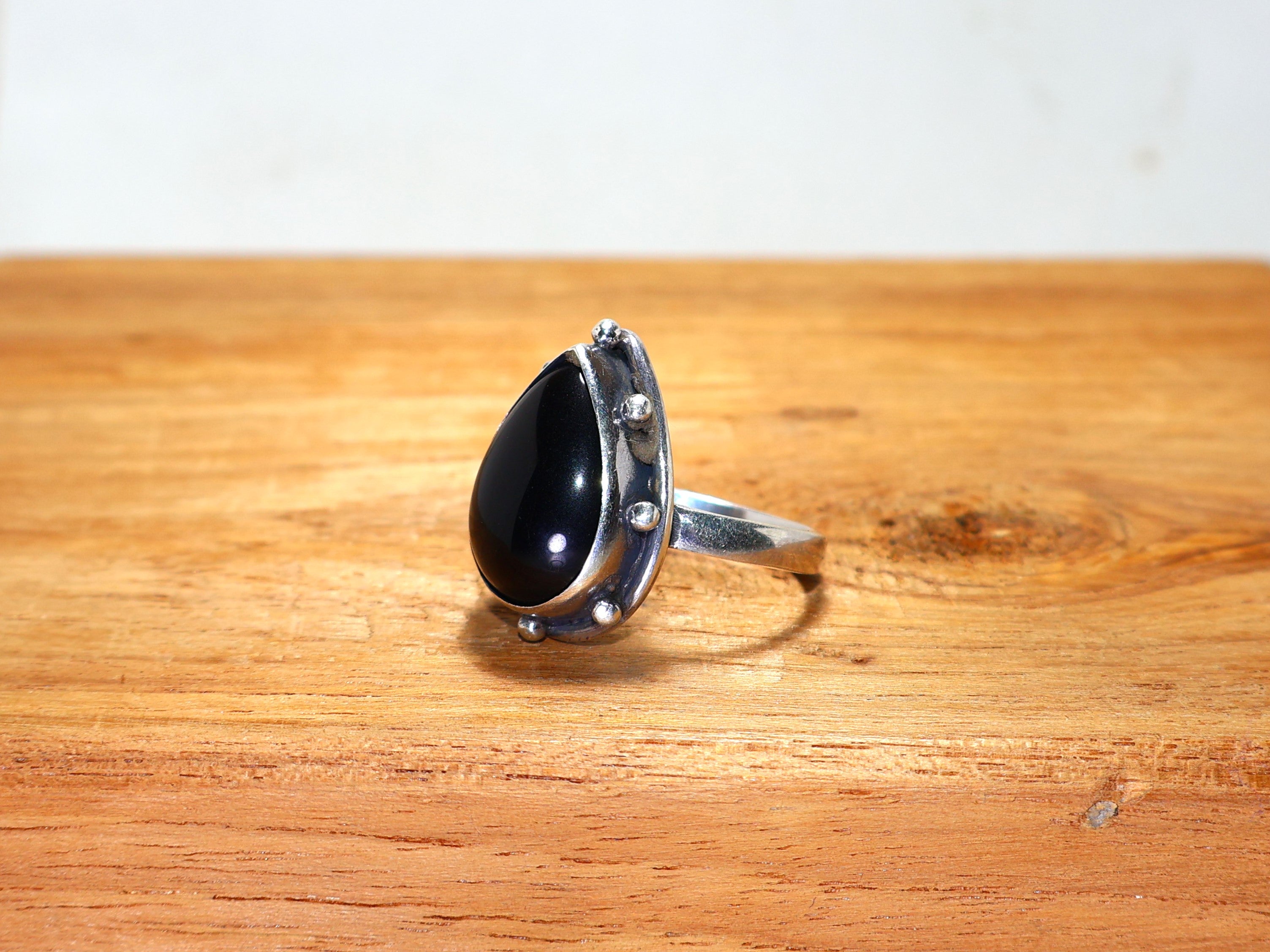 Natürlicher schwarzer Onyx-Ring, Boho-Silberring, 925er Sterlingsilber, Verlobungsring, handgefertigter Ring, Birnen-Edelsteinring, Statement-Ring