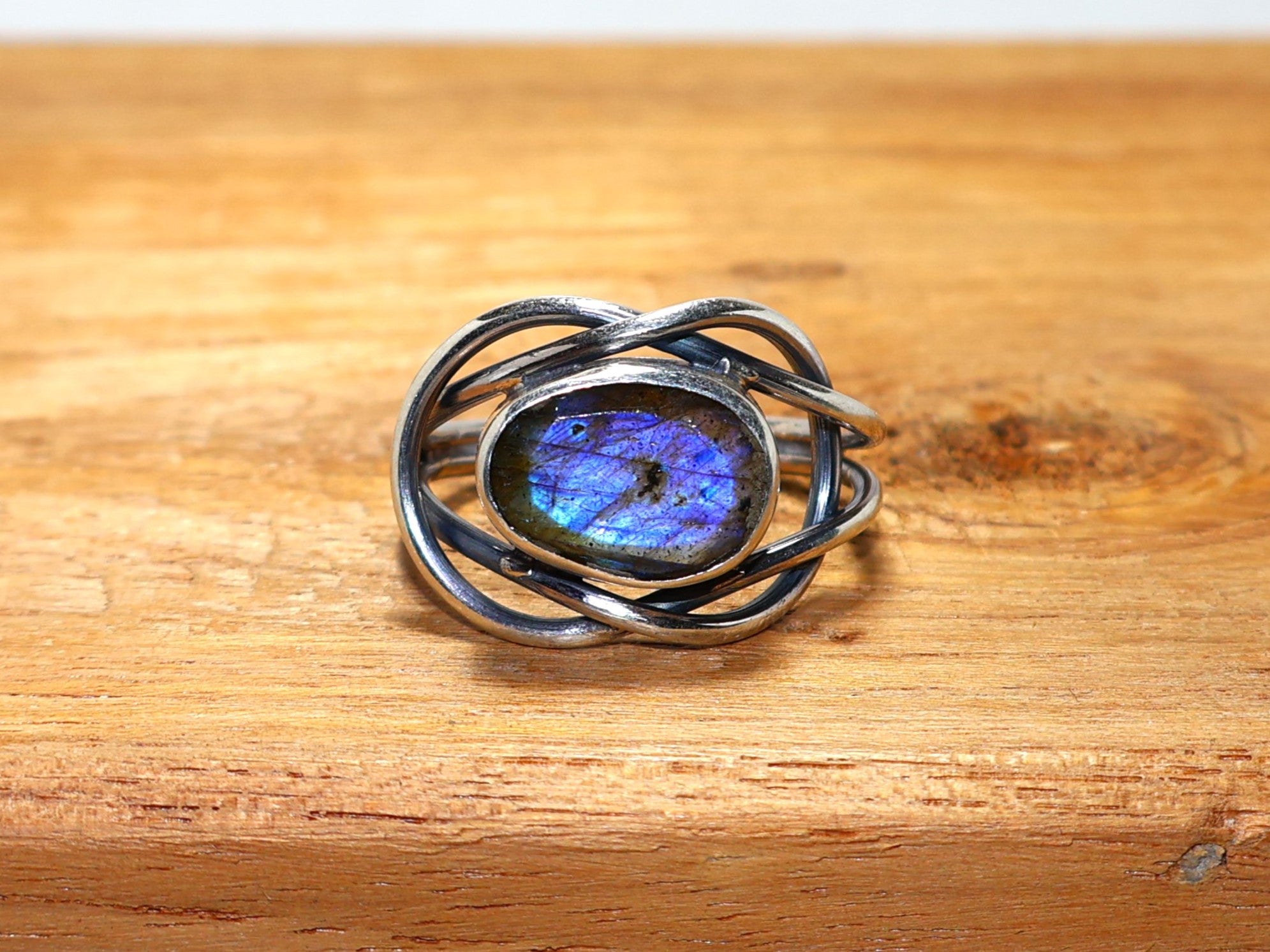 Ovaler Labradorit geschliffener Ring 925er massives Sterlingsilber Blauer Feuer-Labradorit-Ring für Damen handgemachter Ring