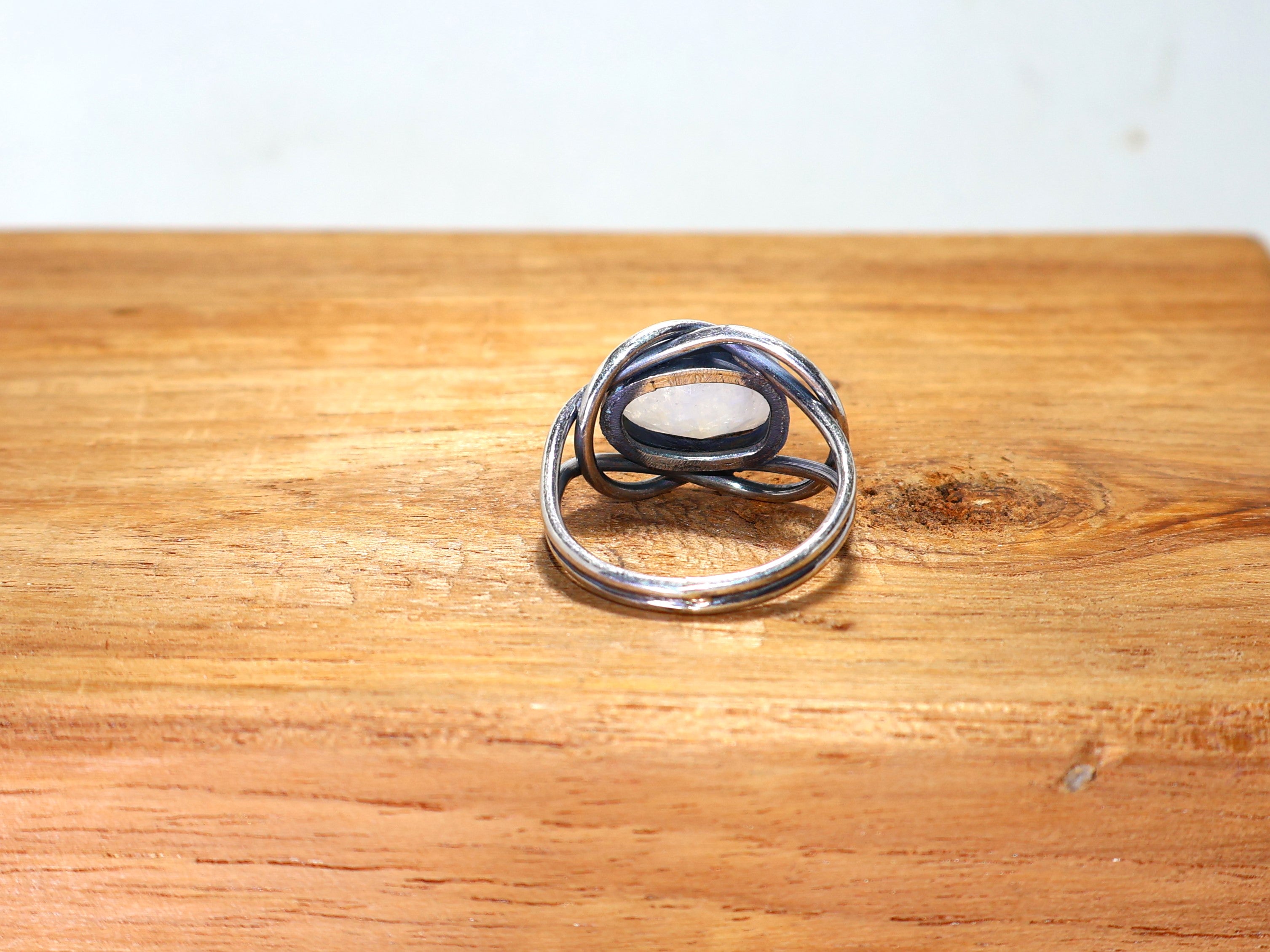 Natürlicher Regenbogen-Mondstein-Schliffstein-Ring 925 Sterling Silber Ring Handgemachter Ring Oval geformter Ring Statement Ring Juni Geburtsstein Ring Damen Ring