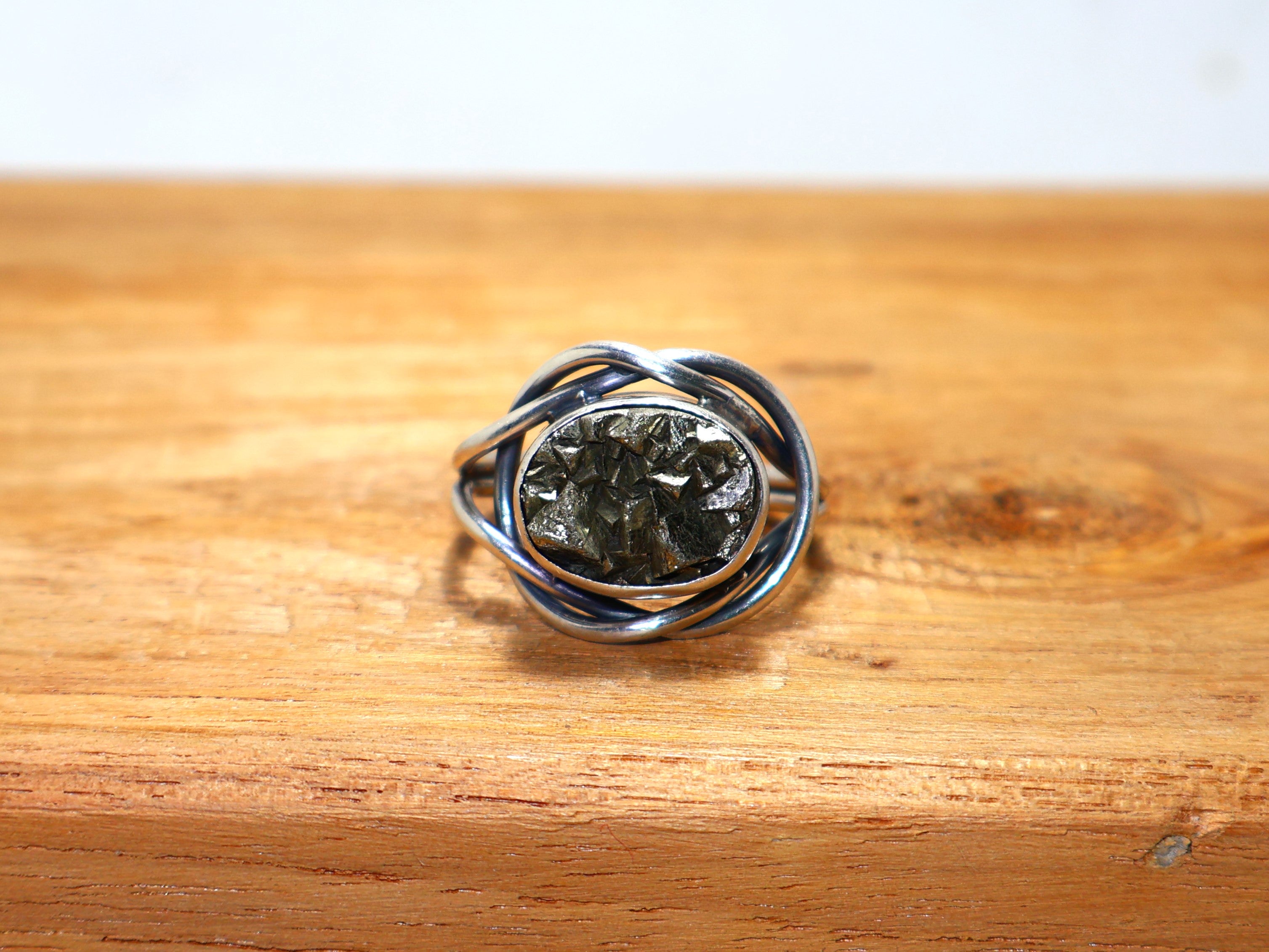 Natürlicher roher Pyrit-Ring, Damen-Silberring, handgemachter Ring, 925er Sterlingsilber, ovaler Steinring, zierlicher Ring, Statement-Ring, wunderschöner Ring