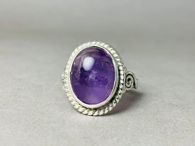 Violetter Amethystring 925er Sterlingsilber handgemachter Silberschmuck Geschenk für Sie Ovaler Edelsteinring