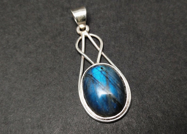 Labradorit-Anhänger, Sterling Silber Anhänger, Edelstein-Anhänger, Blauer Flash Labradorit, handgefertigter Anhänger, einzigartiger Anhänger, Geburtsstein-Anhänger