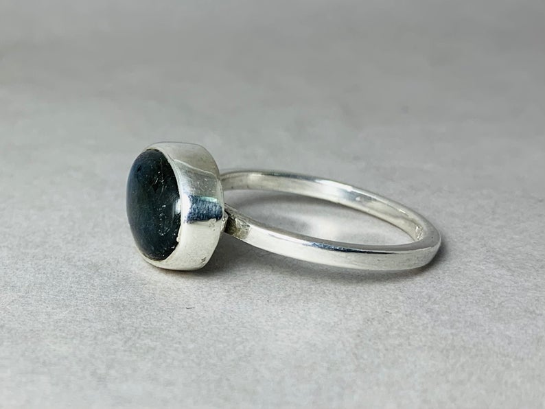 Blauer Labradorit Ring 925 Silberring Handgemachter Ovaler Edelsteinring Geburtssteinring Schlichter Ring Geschenk Für Sie