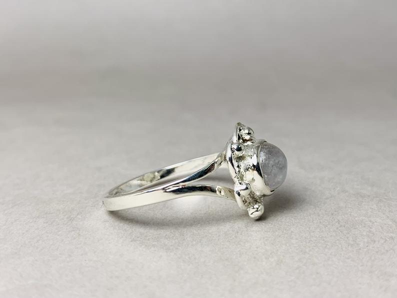 Runder Mondsteinring 925 Silberring Handgemachter Ring Geburtssteinring Silberschmuck Edelsteinring Charm Ring