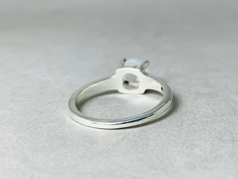 Handgemachter runder Mondsteinring 925 massiver Sterlingsilberring Geburtssteinring Silberschmuck Edelsteinring Charm Ring