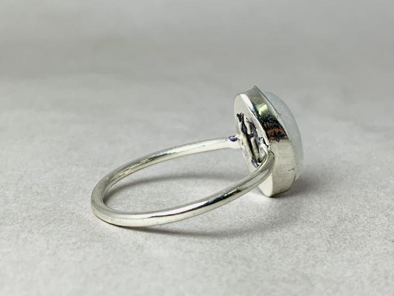 Natürlicher blauer Feuer-Mondsteinring Handgemachter böhmischer Ring Marquise-Form Mondstein Alltagsring Geschenk für sie 925 Sterling Silber