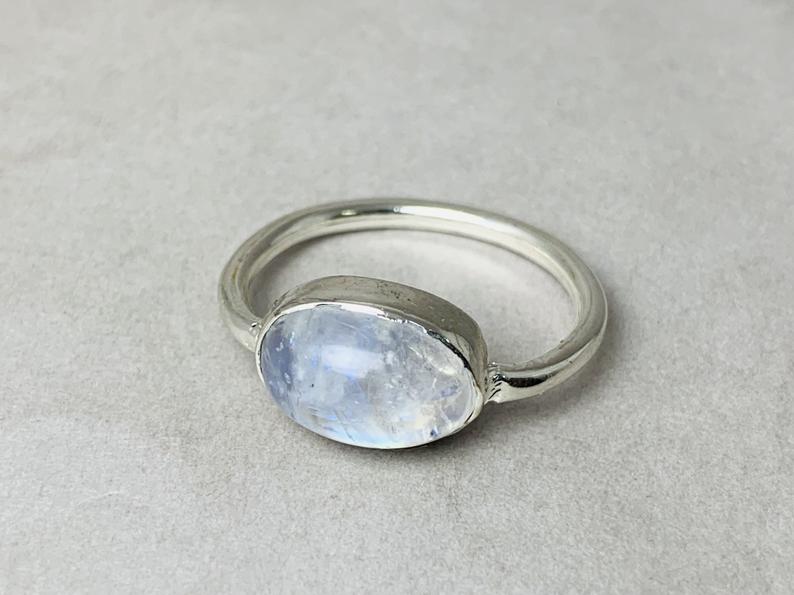 Wunderschöner Regenbogen-Mondstein 925 Silberring Blauer Feuerring Geburtssteinring Juni Versprechensring