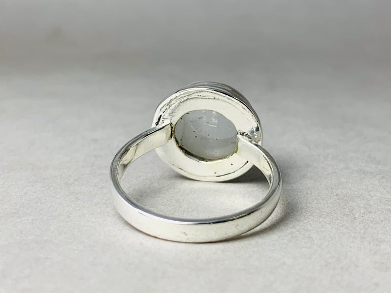 Runder Mondstein-Ring 925 Sterling Silber Juni Geburtsstein Handgemachter Ring Minimalistischer Zierlicher Ring Geschenk für Sie