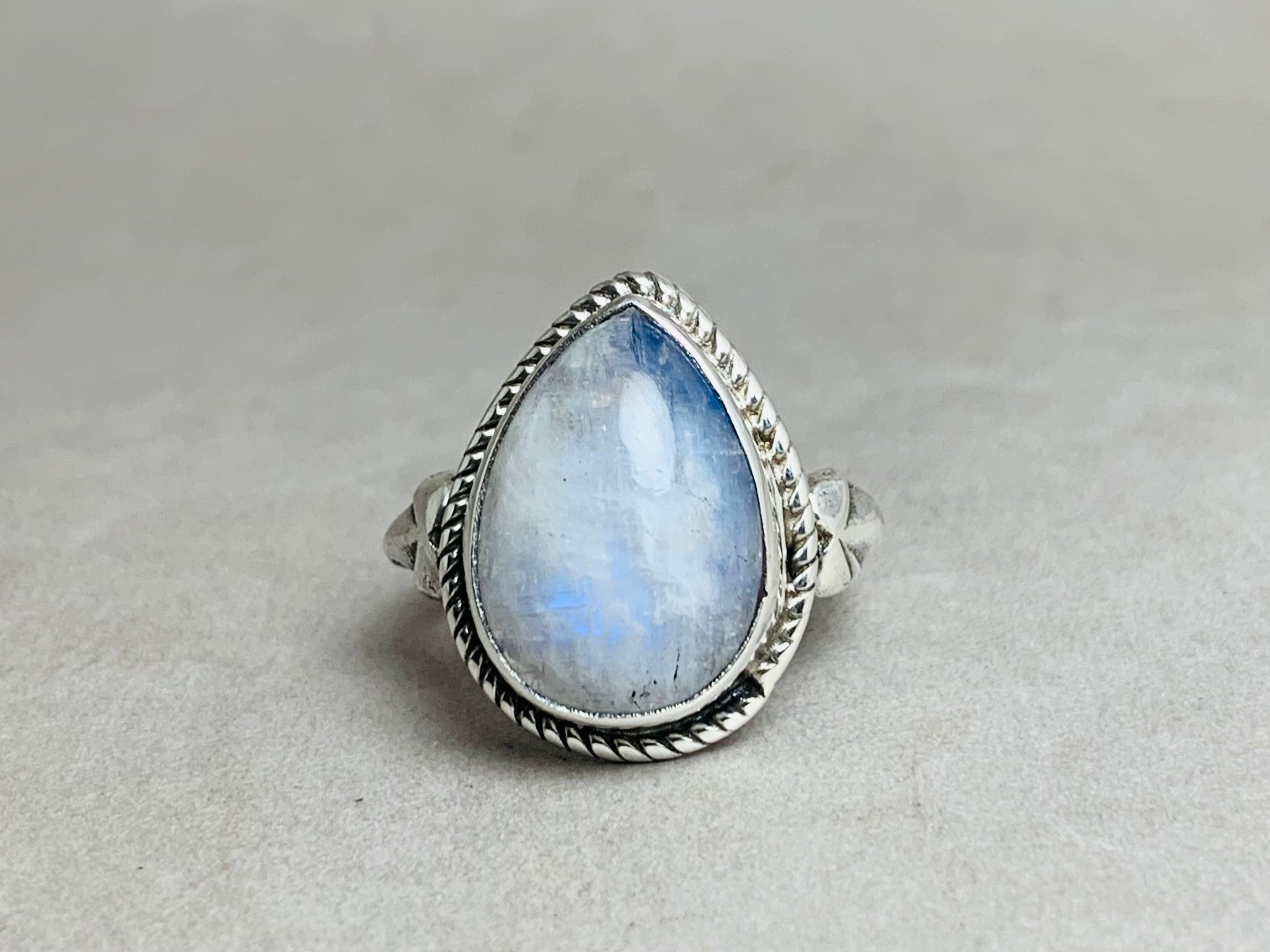 Mondsteinring 925 Sterling Silber Tropfenform Edelstein Handgemachter Ring Damenring Geschenk für Sie