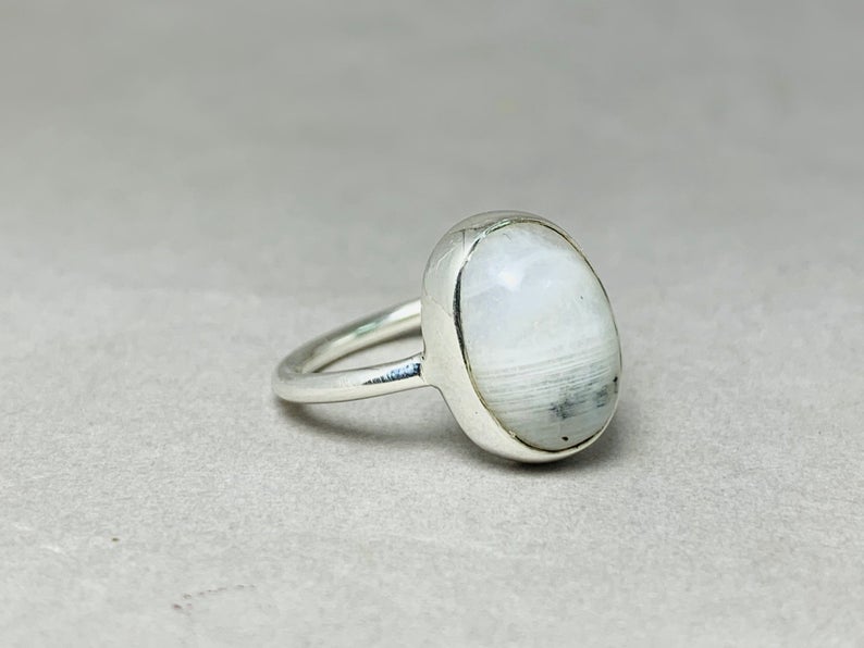 Regenboog Maansteen Ring 925 Sterling Zilver Handgemaakt Juni Geboortesteen Damesring Ovale Steen Witte Steen Sieraden